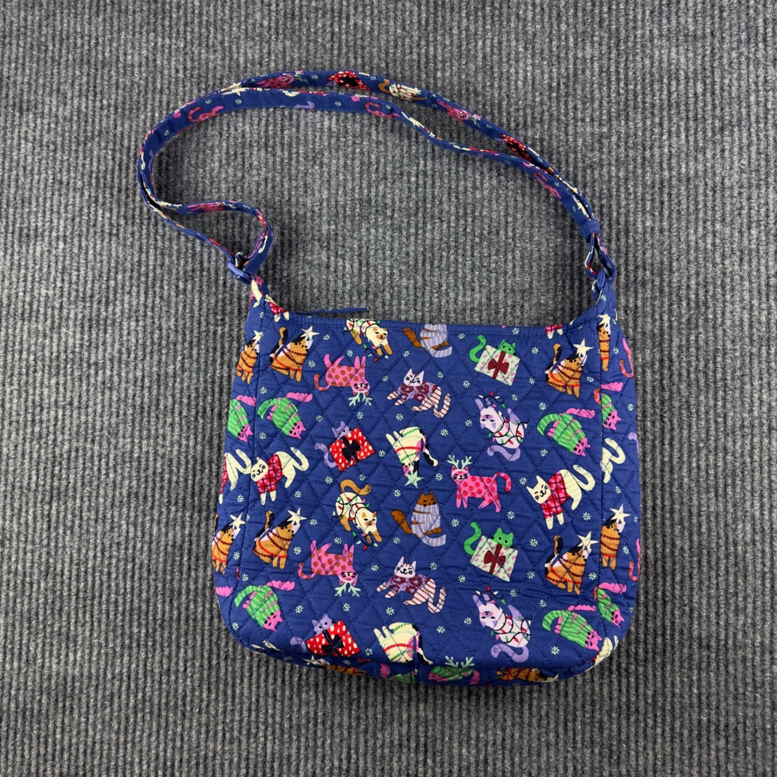 Vera Bradley Essential XL Crossbody Bag Catnip Christmas Quilted Cotton 51924