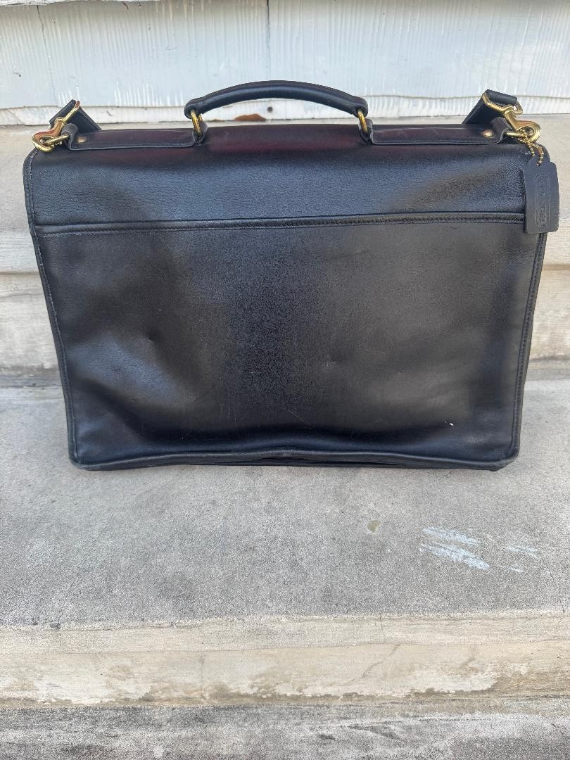 Coach Smooth Leather Black Briefcase Messenger Bag Shoulder Laptop 16x11x5