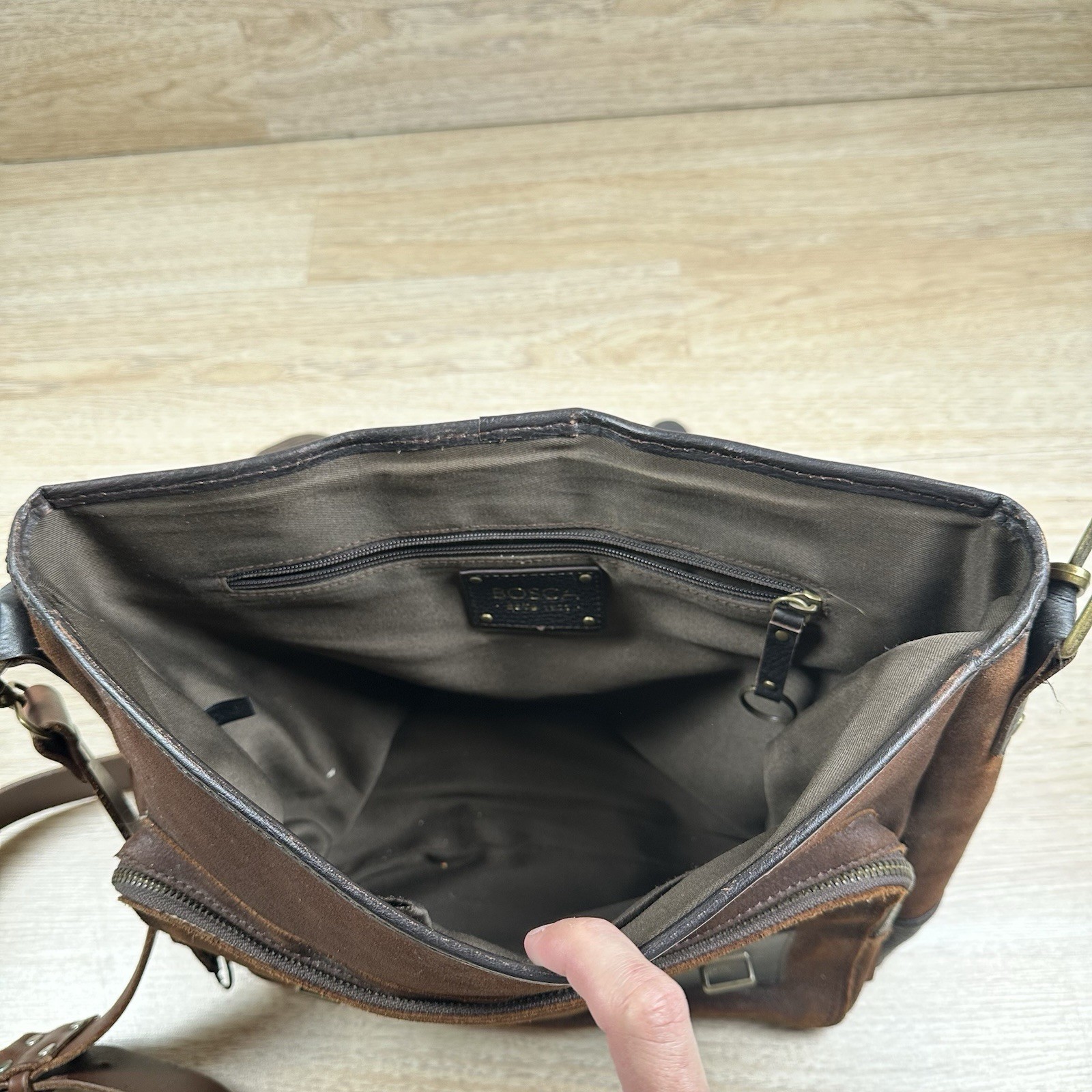 BOSCA Brown Leather Business Briefcase Messenger Bag Excellent Condition
