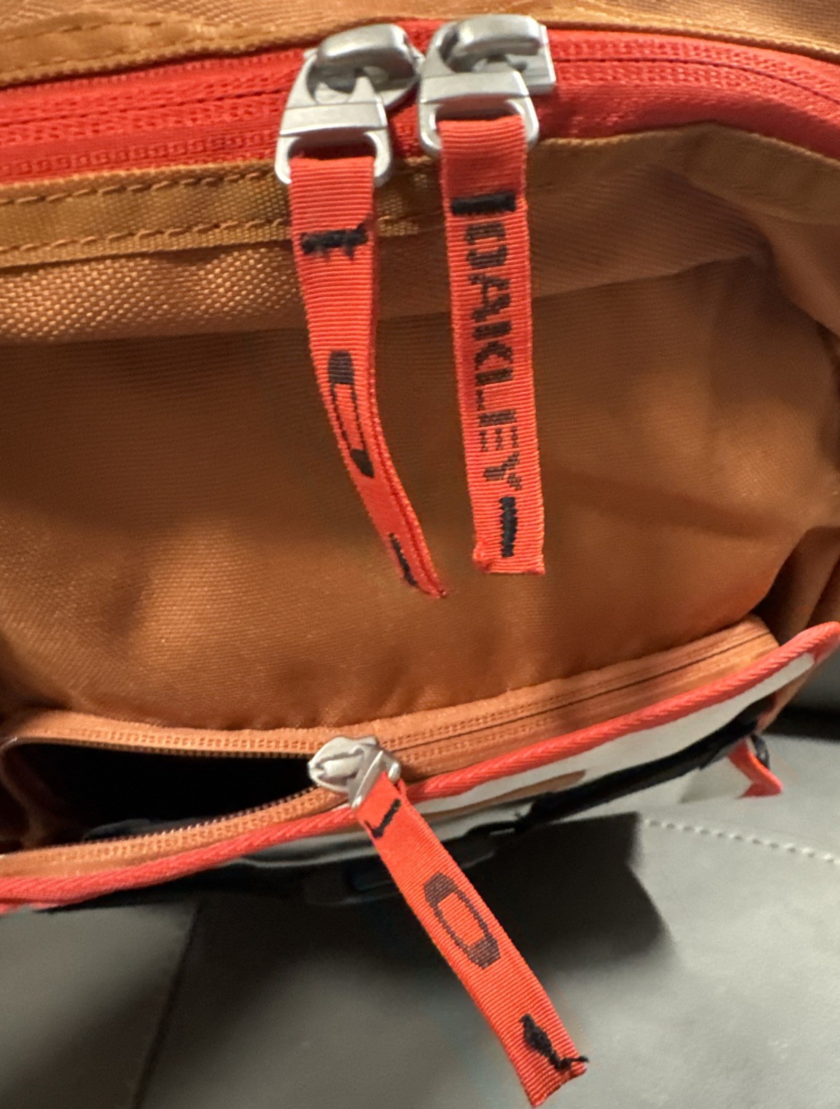 Oakley Streetman Back Pack 2.0 Backpack Book Laptop Bag Skateboard 28L NEW