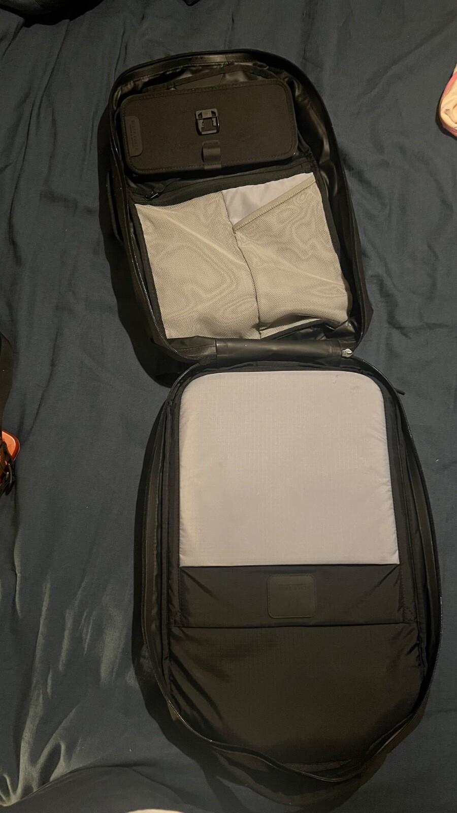 Black Ember Shadow 26L Backpack with Sacoche shoulder bag