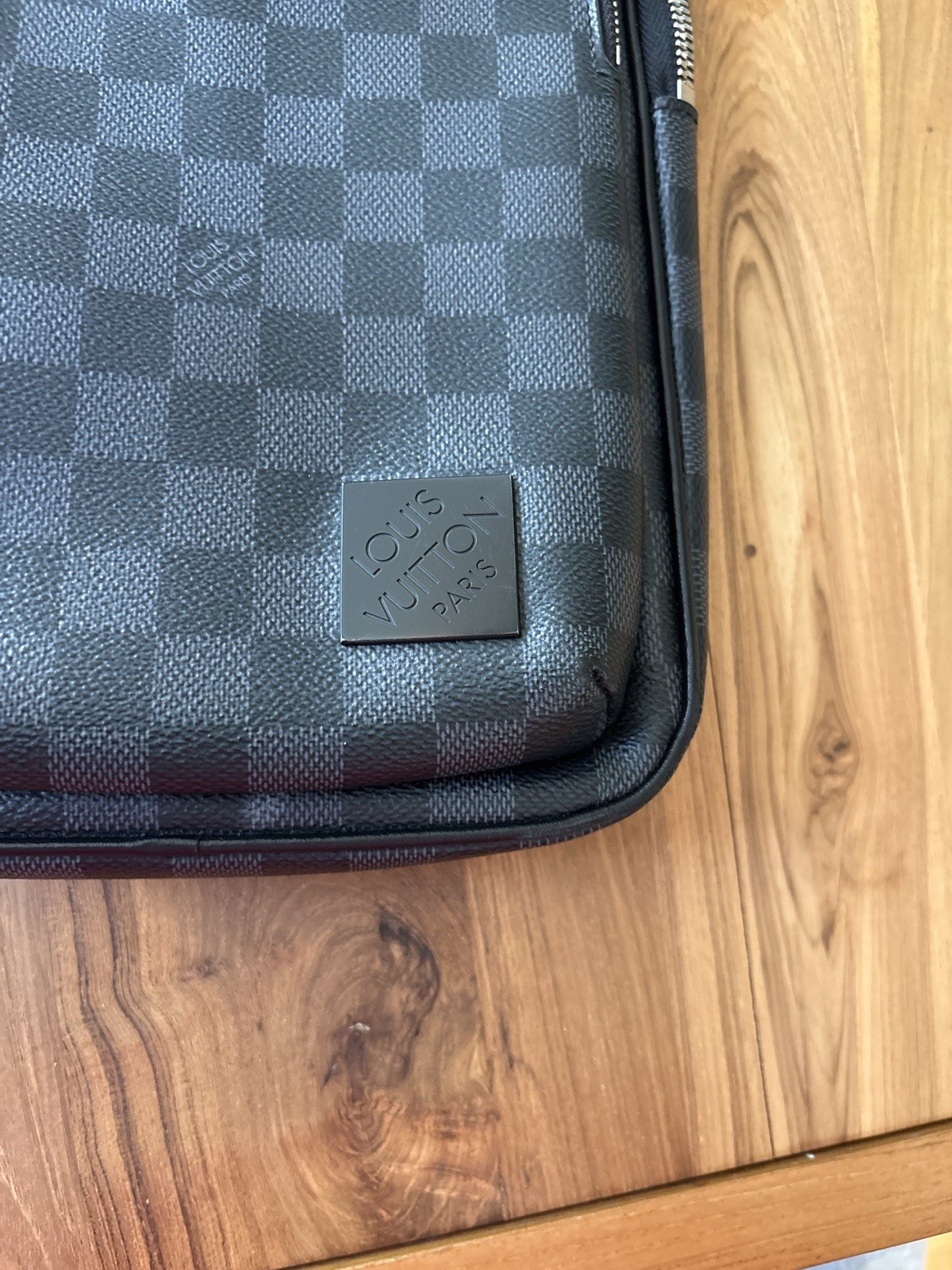 Authentic Louis Vuitton Avenue Sling Bag
