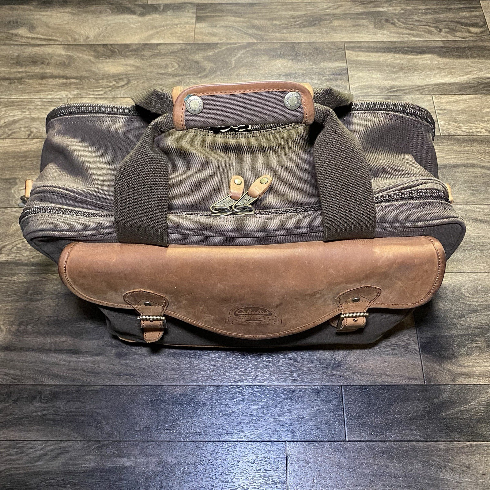 Cabela’s Canvas Leather Weekender Duffel Bag Large Hunting Fishing Travel EUC