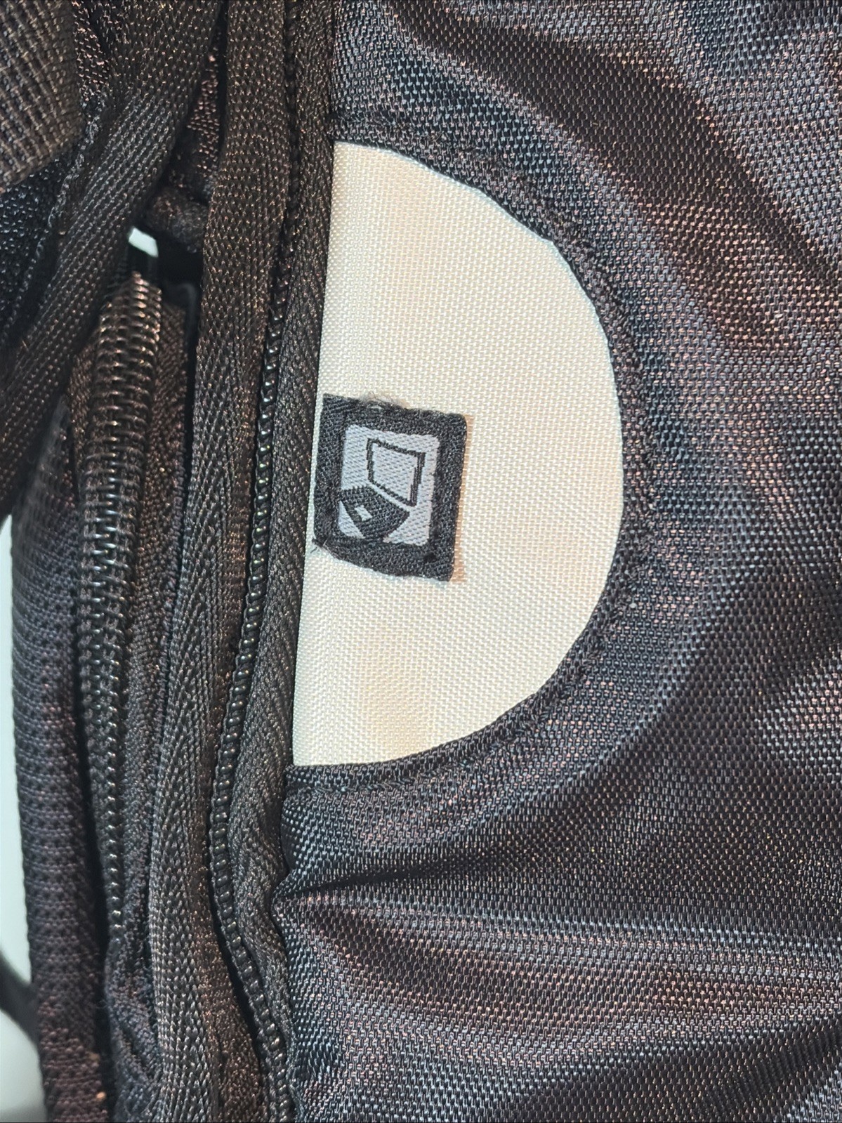 OGIO Metro Backpack Laptop Pocket – TRAVEL – Audio pocket – Black Many feature