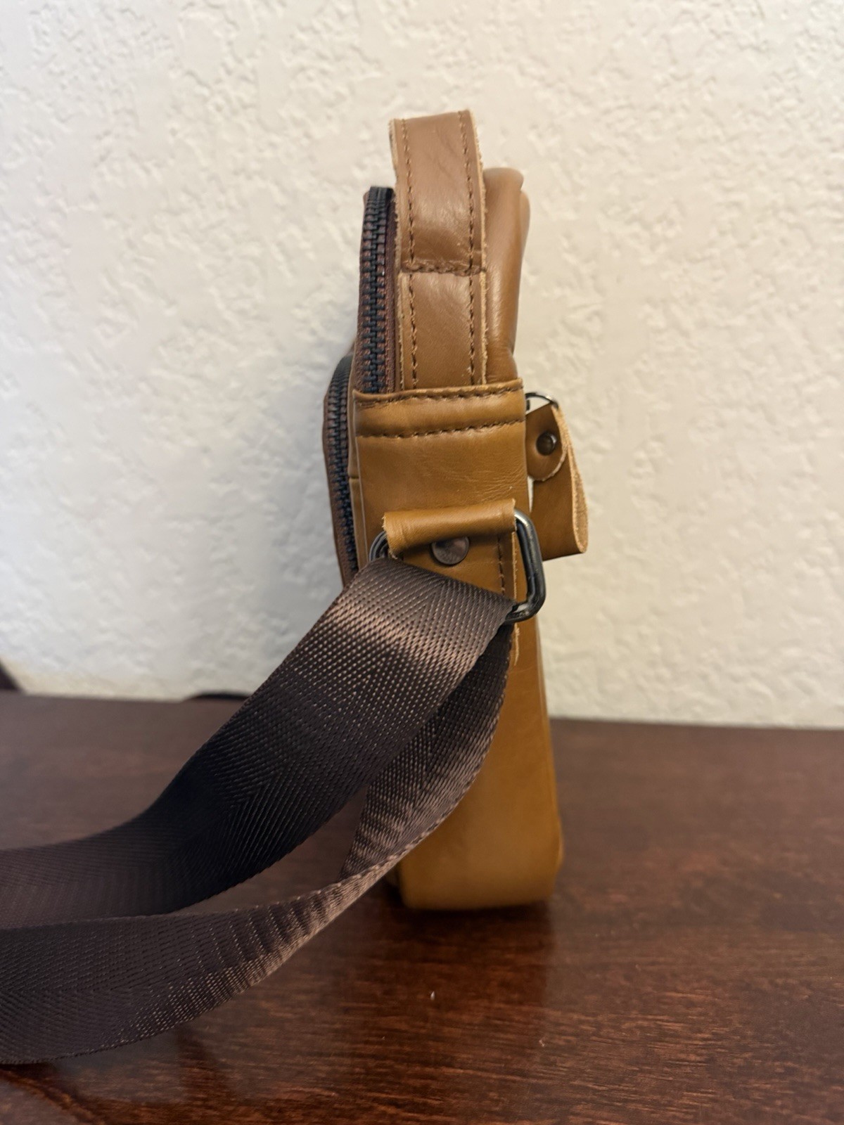 Bull Captain Leather Shoulder Crossbody Bag Messenger Adjust Strap Camel Brown