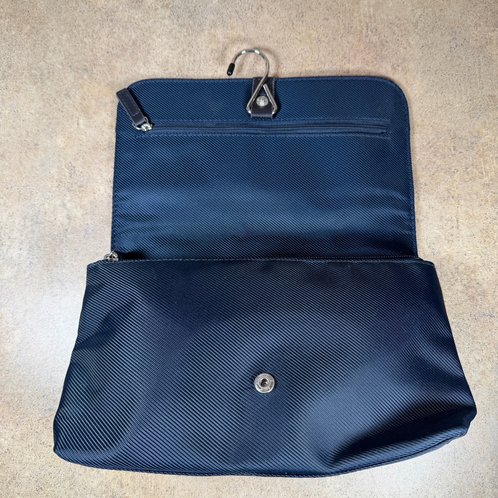 Giorgio Armani Men’s Toiletry Bag Pouch Blue Hanger Travel Dopp