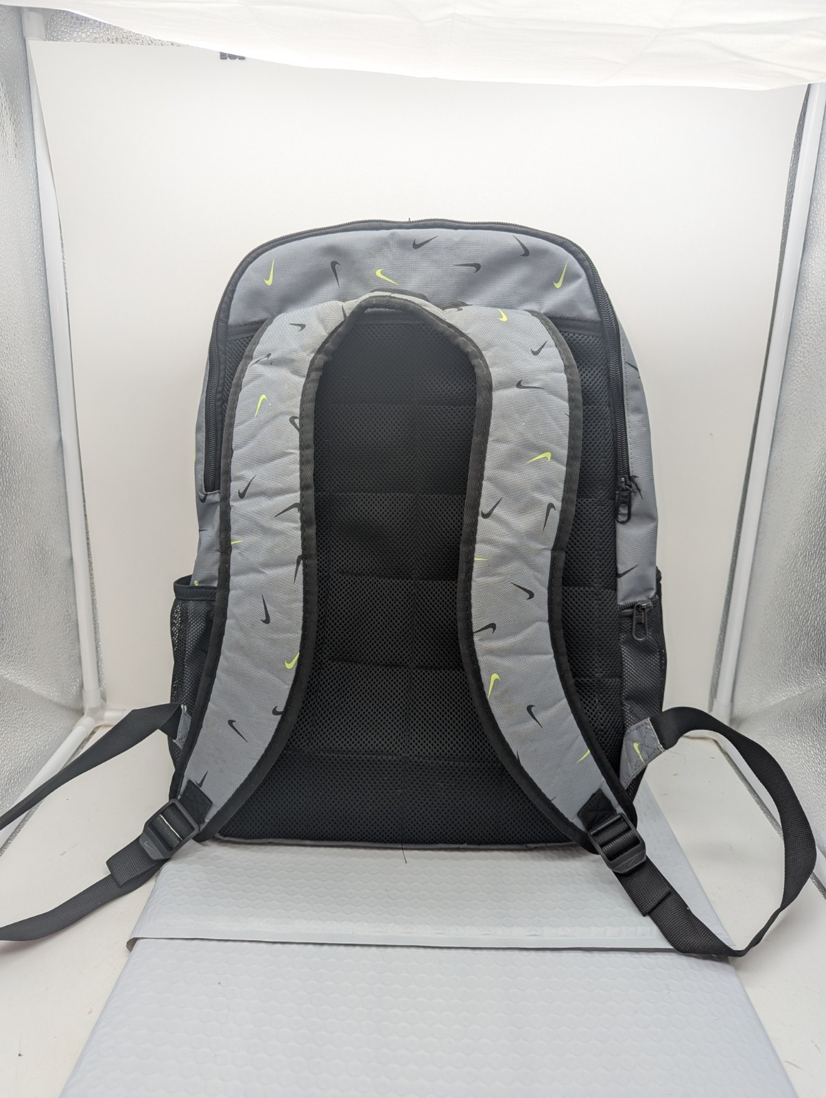 Nike Brasilia All Over Print Backpack Training Gym Gray/Black BA6039 Used
