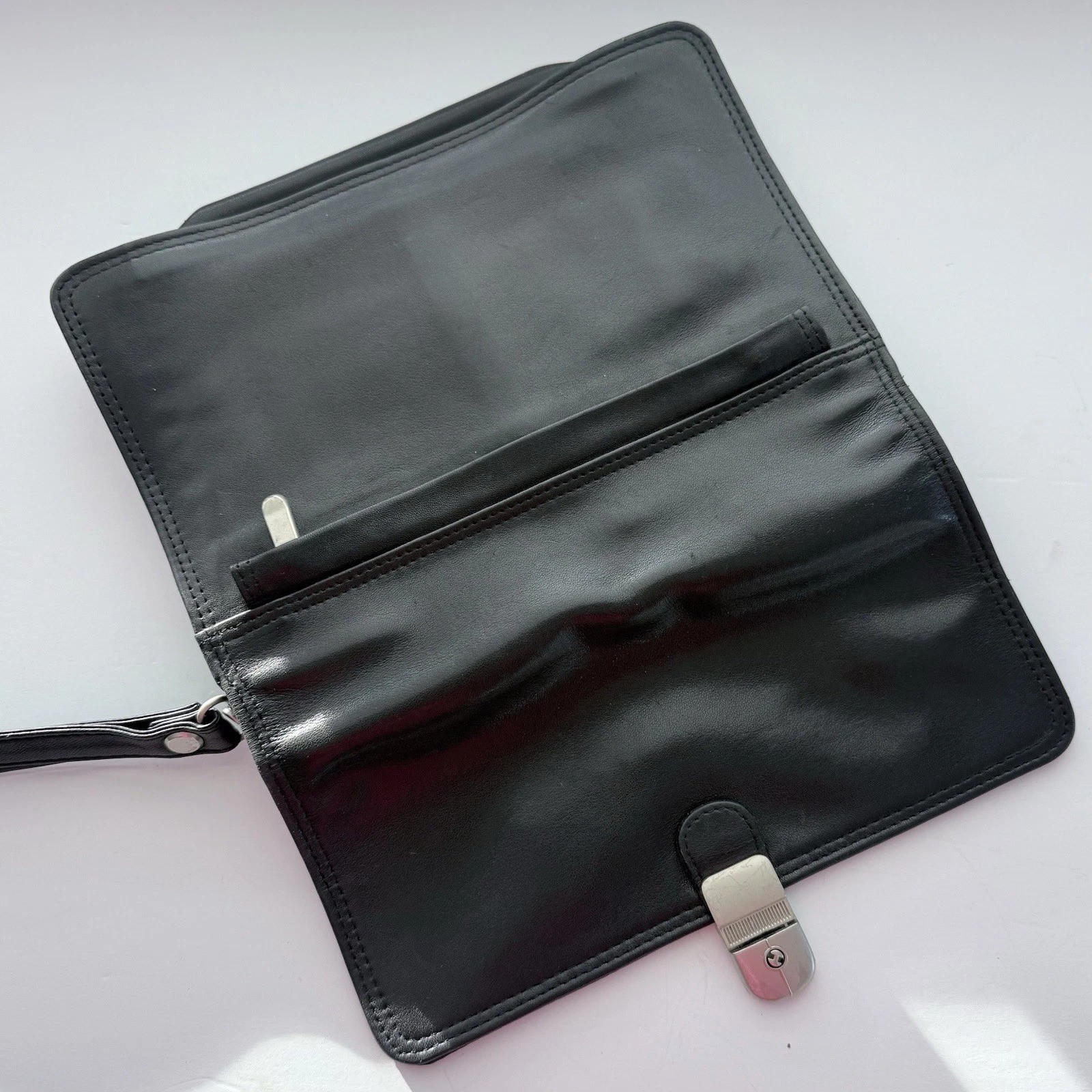 Vintage Studio Wilsons Leather Black Men’s Bag Wrist Strap Clutch Bag 8″ x 9”