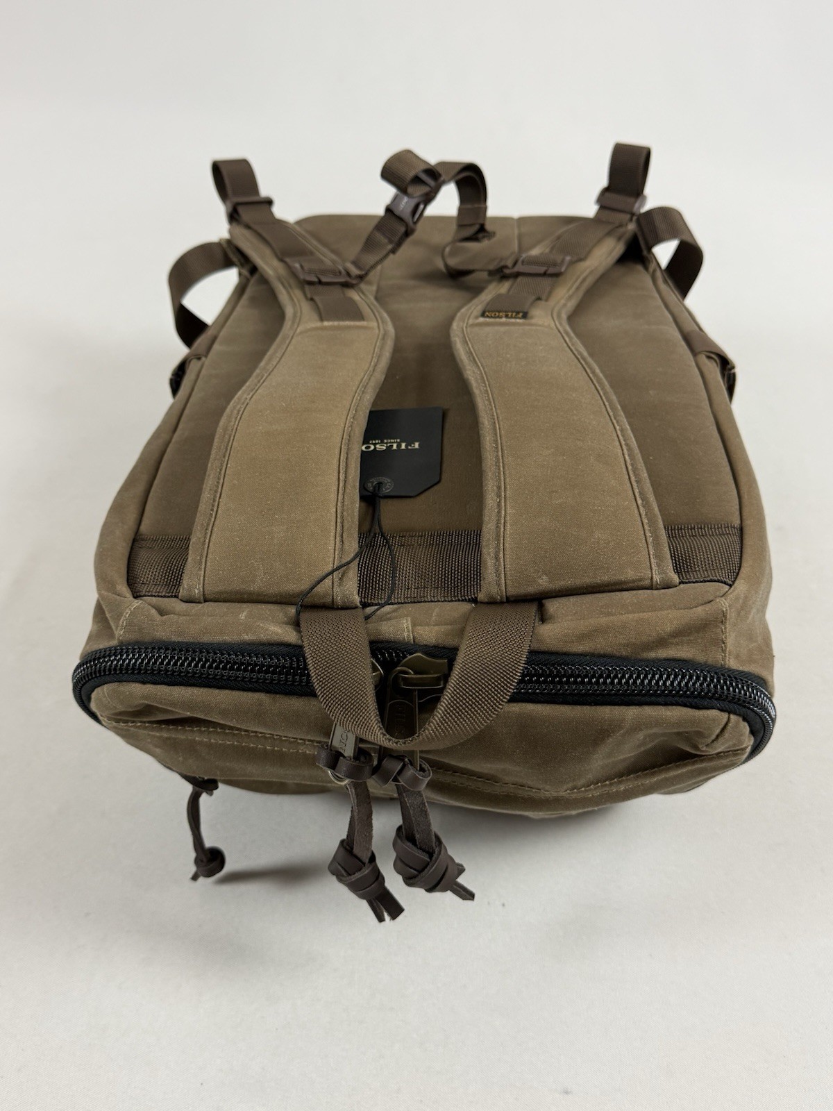 FILSON TRAPPER CREEK 28L BACKPACK DARK TAN NWT