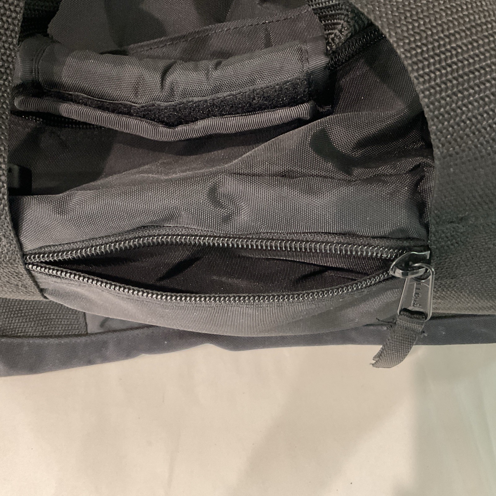 L.L. BEAN – ON221 Black Carry On Duffle Bag Handles / “No Shoulder Strap”