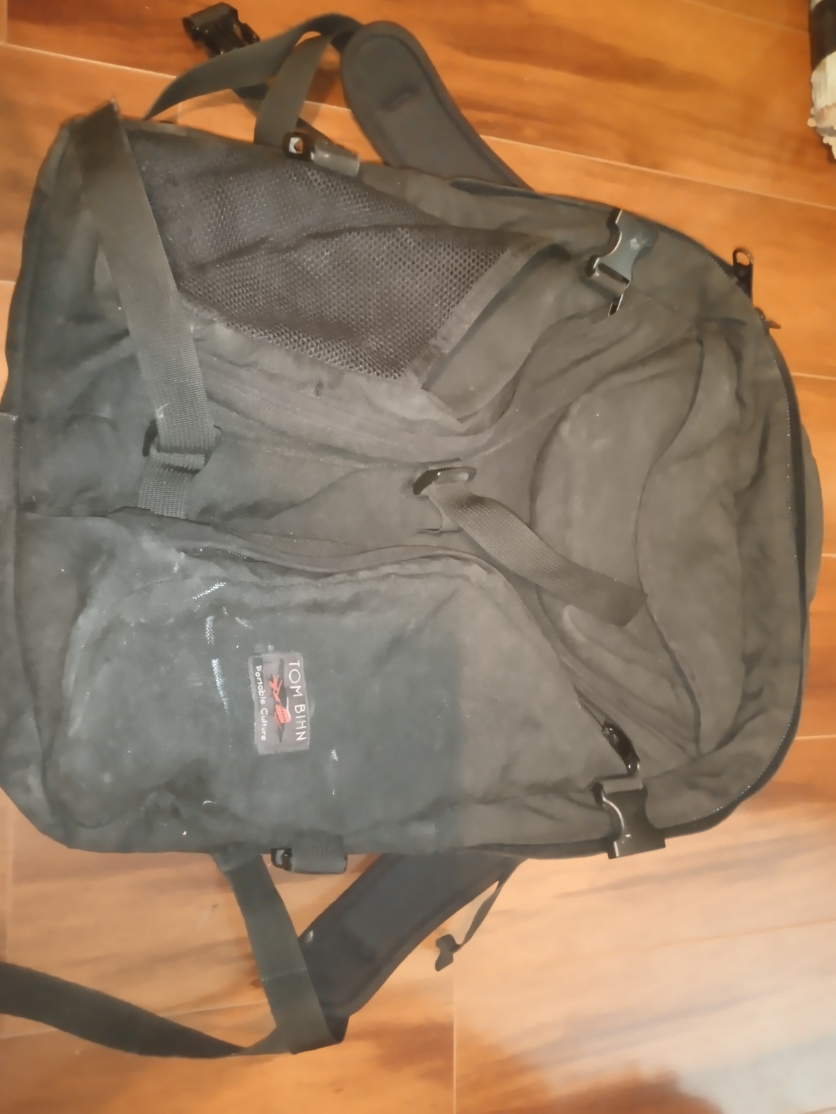 Tom Bihn VTG- Rare,Black Backpack With Laptop Sleeve – Excellent See Photos