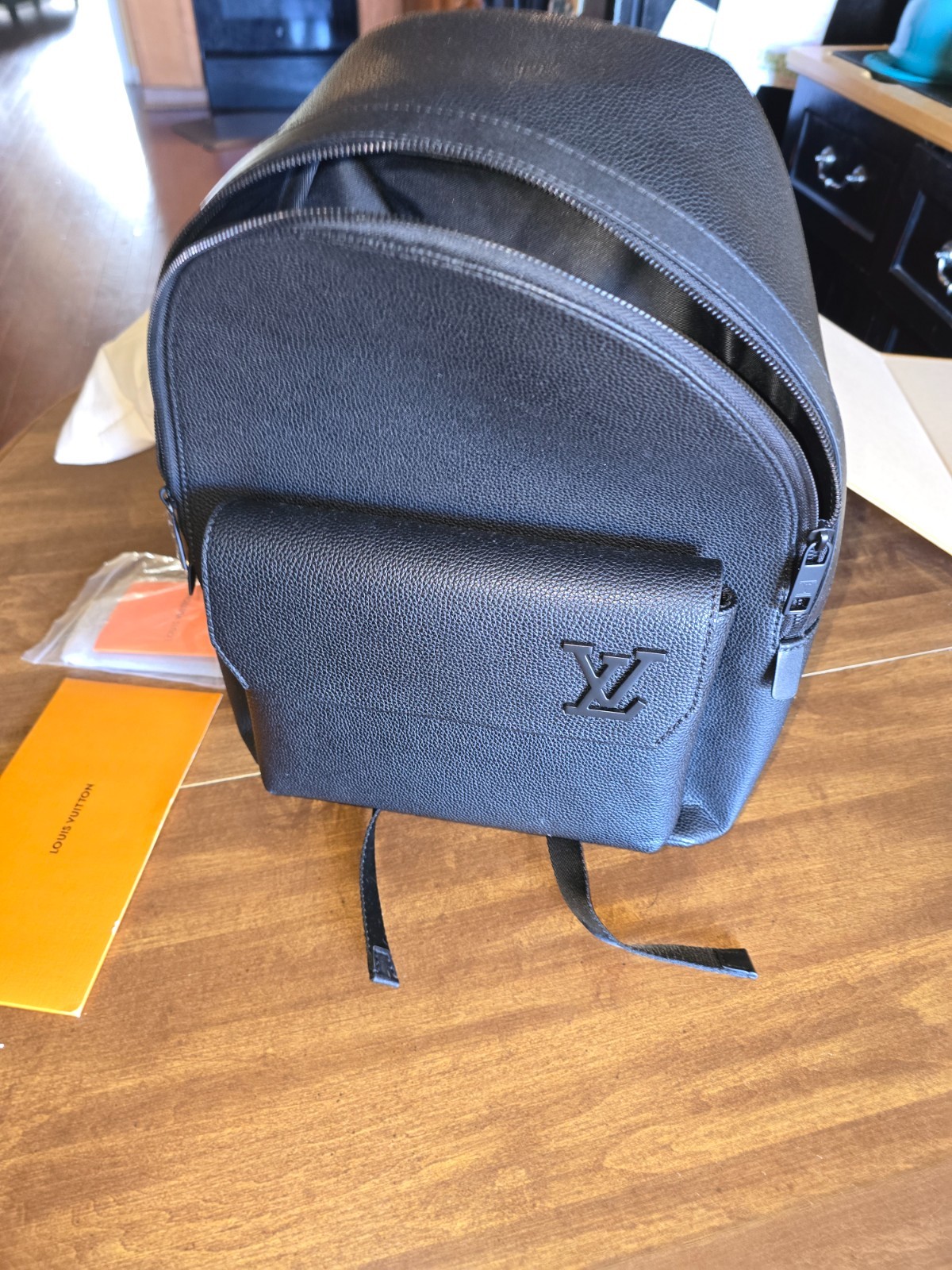 Louis Vuitton Damier Graphite Men’s Backpack Black Zip Inner Pockets