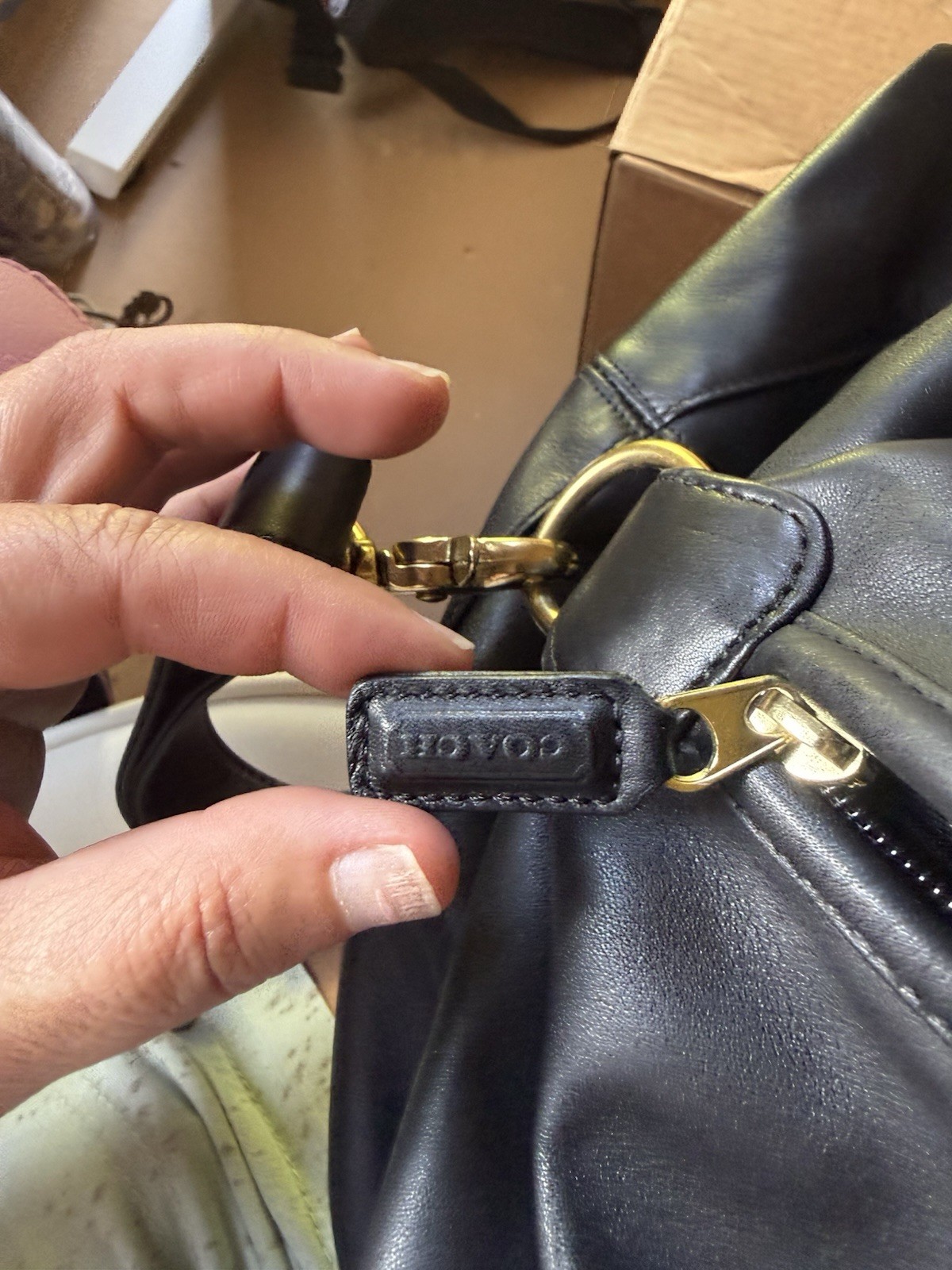 Coach Black Large Duffle Bag Adjustable Shoulder Strap Zip Closure w/ Padlock