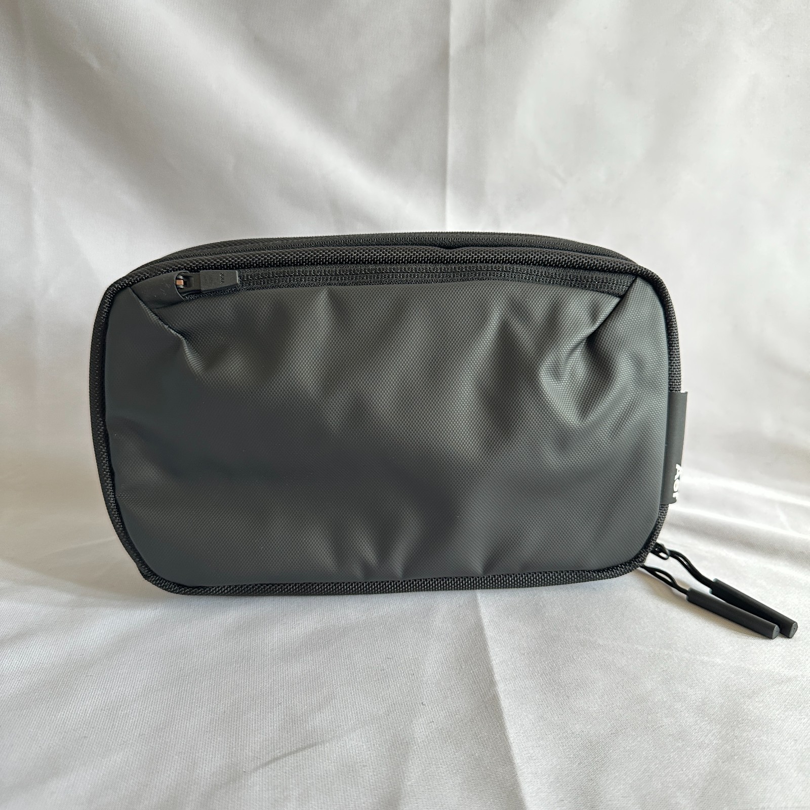 Aer Cable Kit 3 Black 2.6L Tech Organizer Travel Pouch