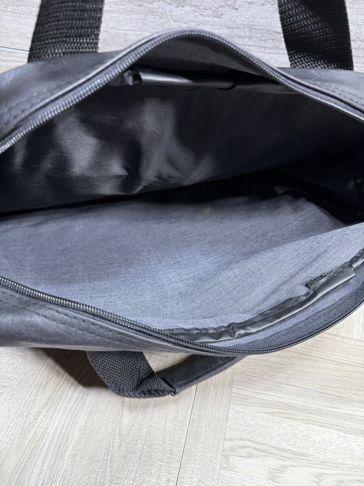 Accent International Black Leather Messenger Laptop Back Carry On Black