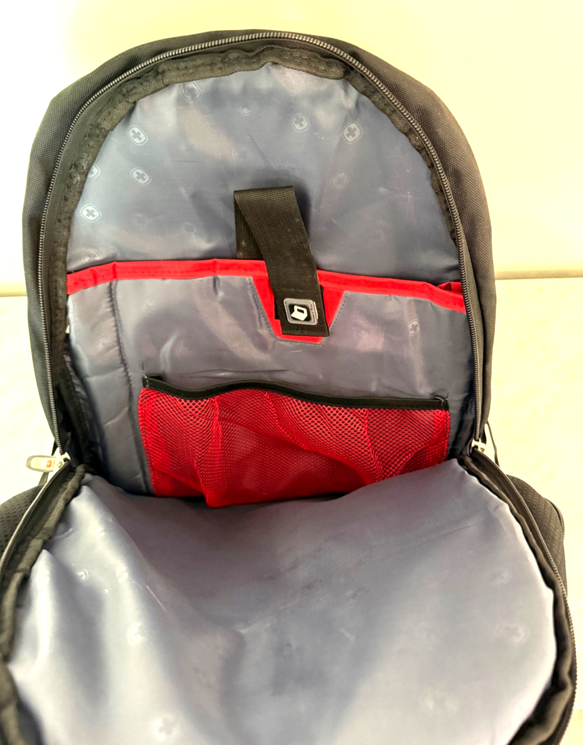 Swissgear Multifunction 17″ Laptop Bag Waterproof & Airflow Design – New w/ Tags