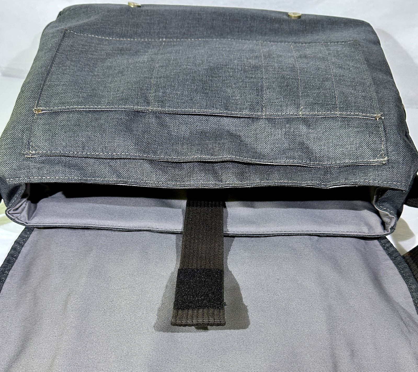 Cremieux Gray Polyester Messenger Bag