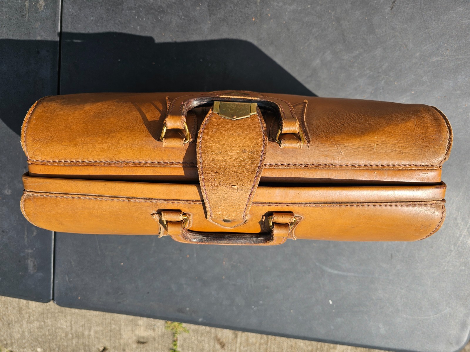 Vintage Tan Brown Leather Briefcase Gladstone-Style Doctors Bag Genuine Cowhide