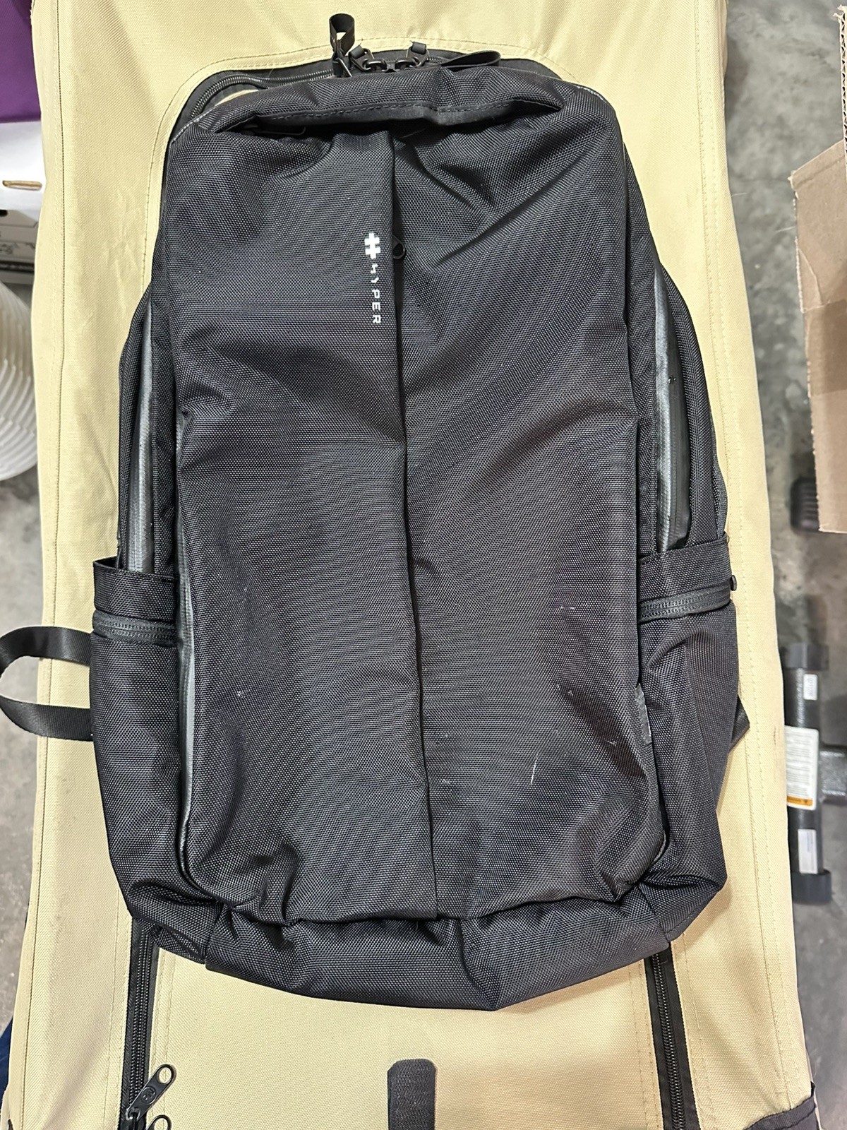 HyperPack Pro with Apple Find My 22L