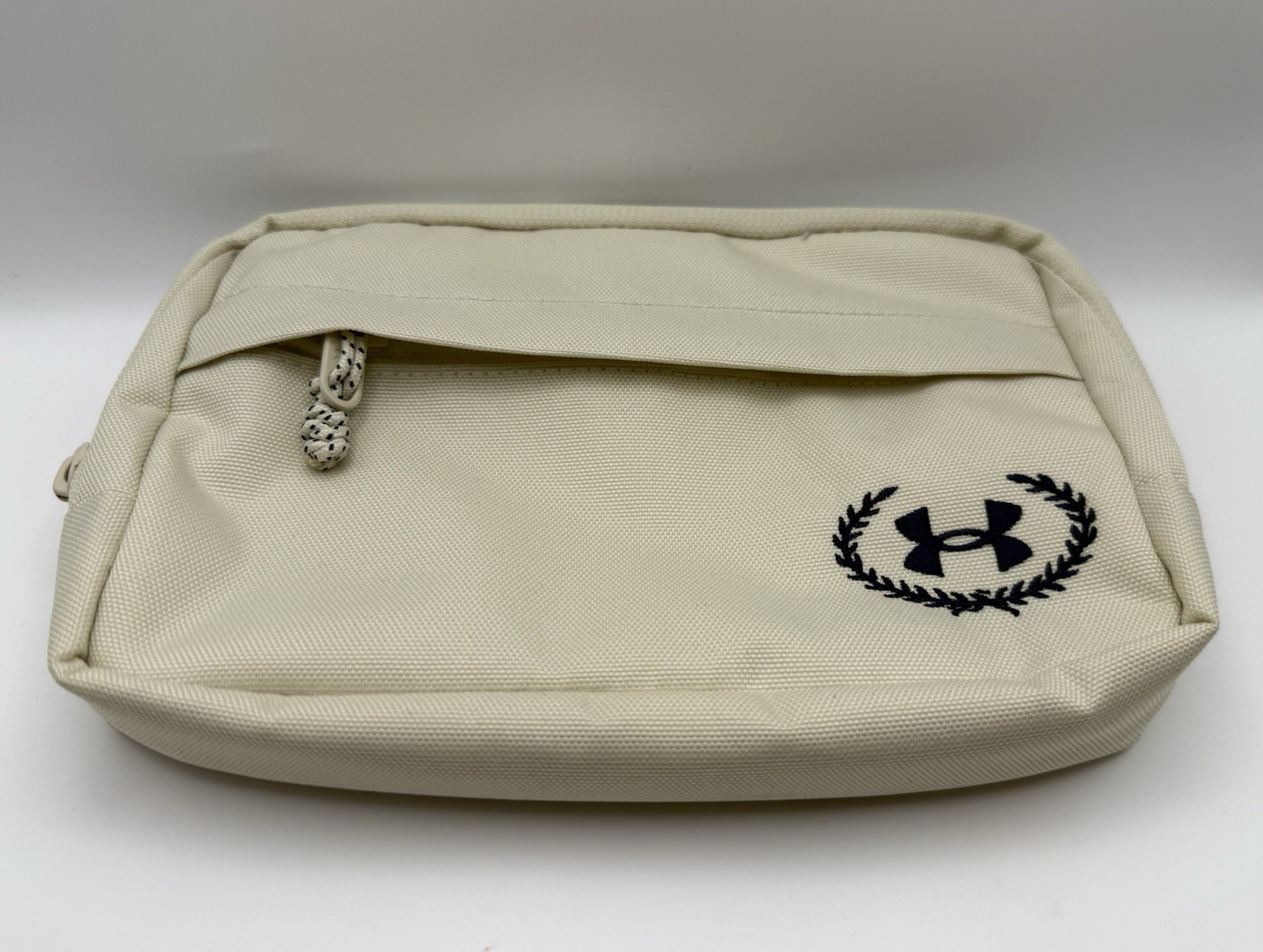 Under Armour Unisex UA Flex Waist Bag Sling Hip Fanny Pack Beige Brand New