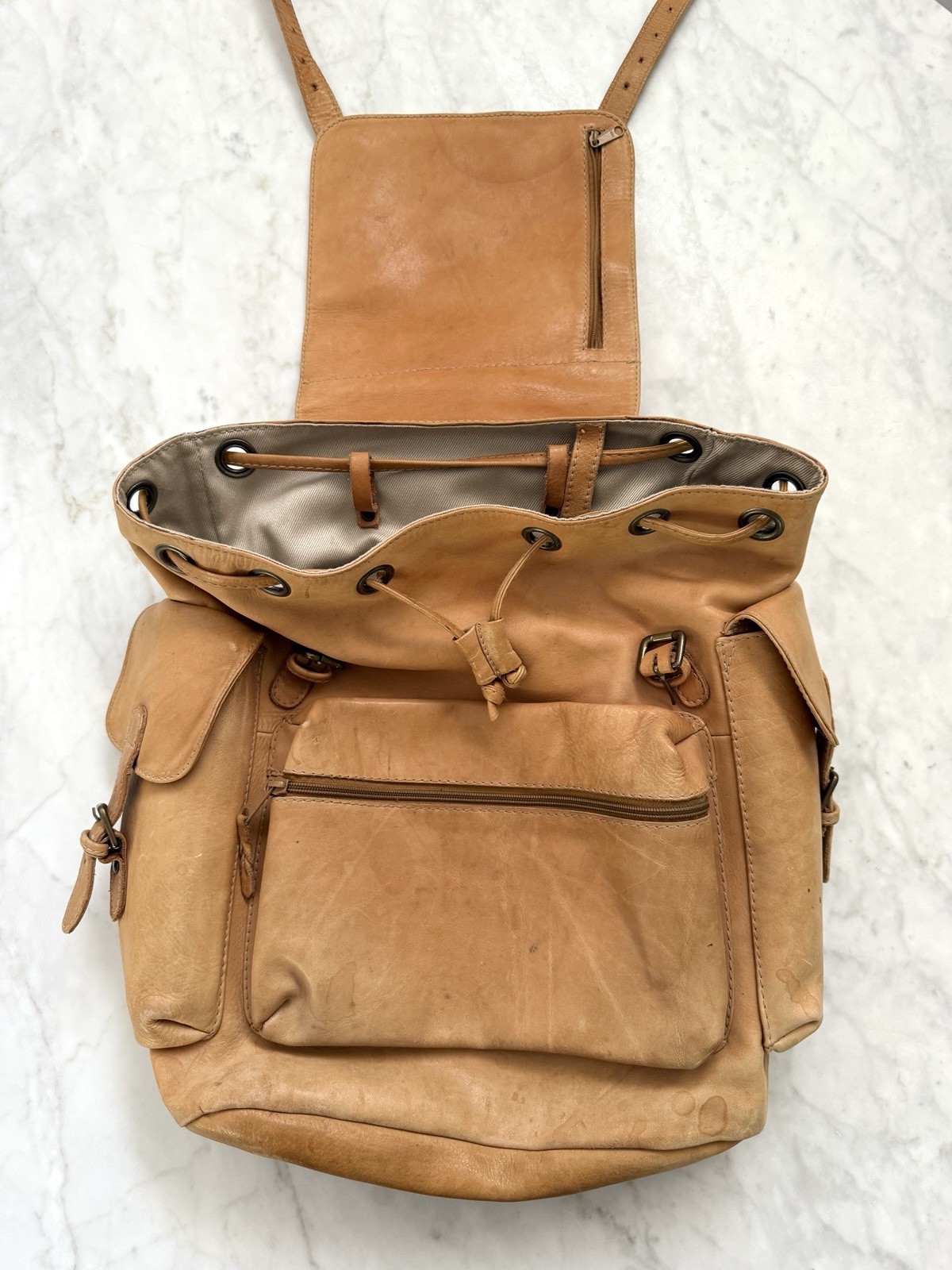 Vintage ELLINGTON Authentic Camel Color Leather Large Backpack – Distressed
