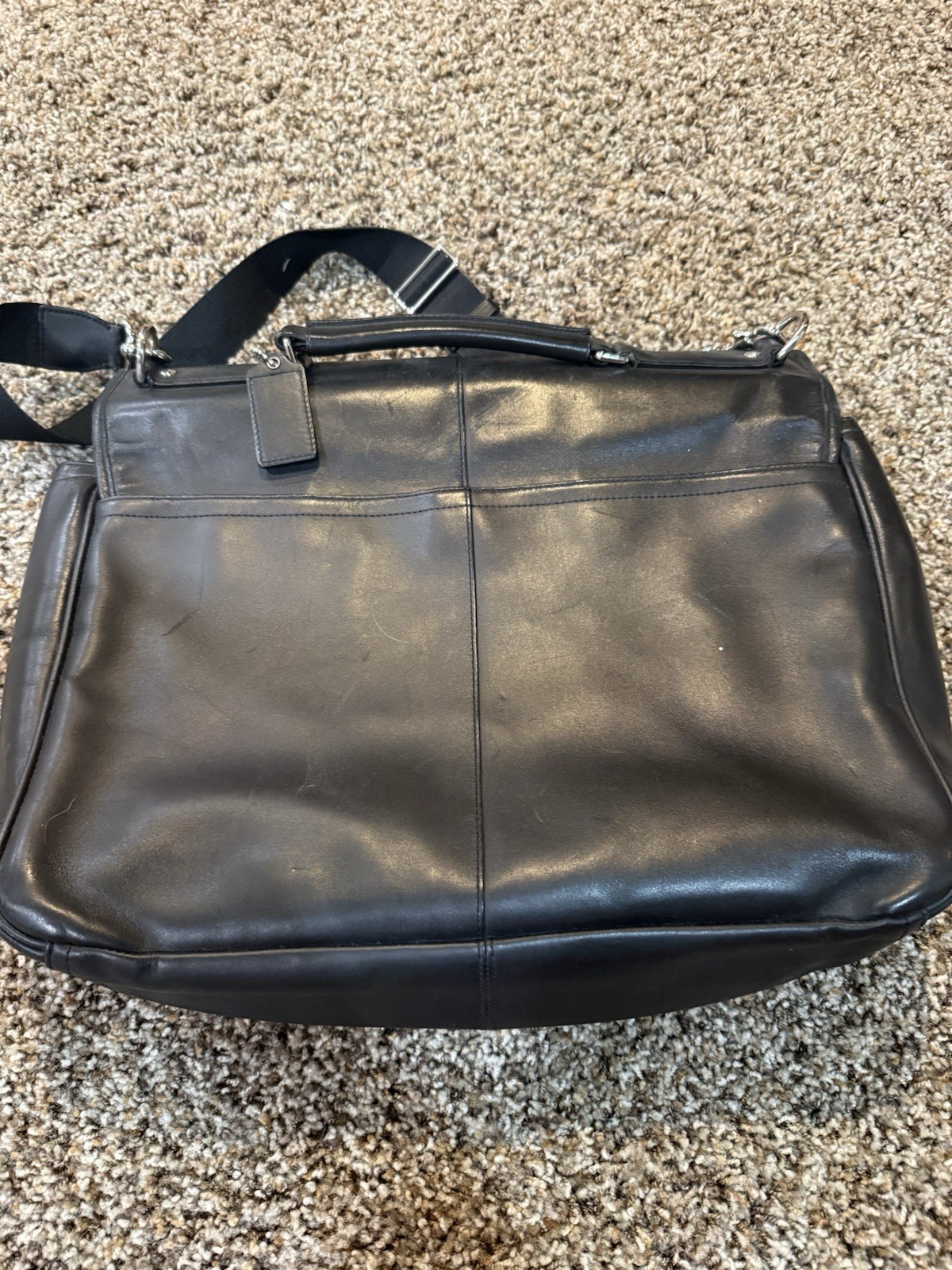 Men’s Black Messenger Bag Buckle Closure Adjustable Shoulder Strap Pockets