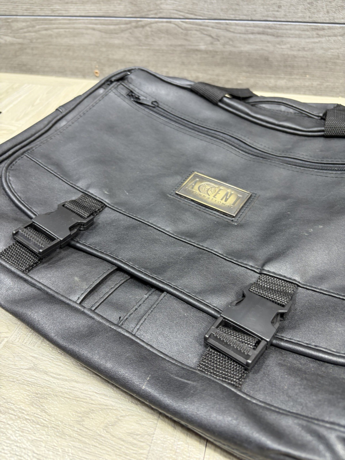 Accent International Black Leather Messenger Laptop Back Carry On Black
