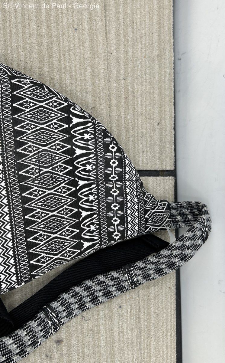 Kavu Rope Sling Crossbody Backpack Black and White Geometric Design Black Zipper