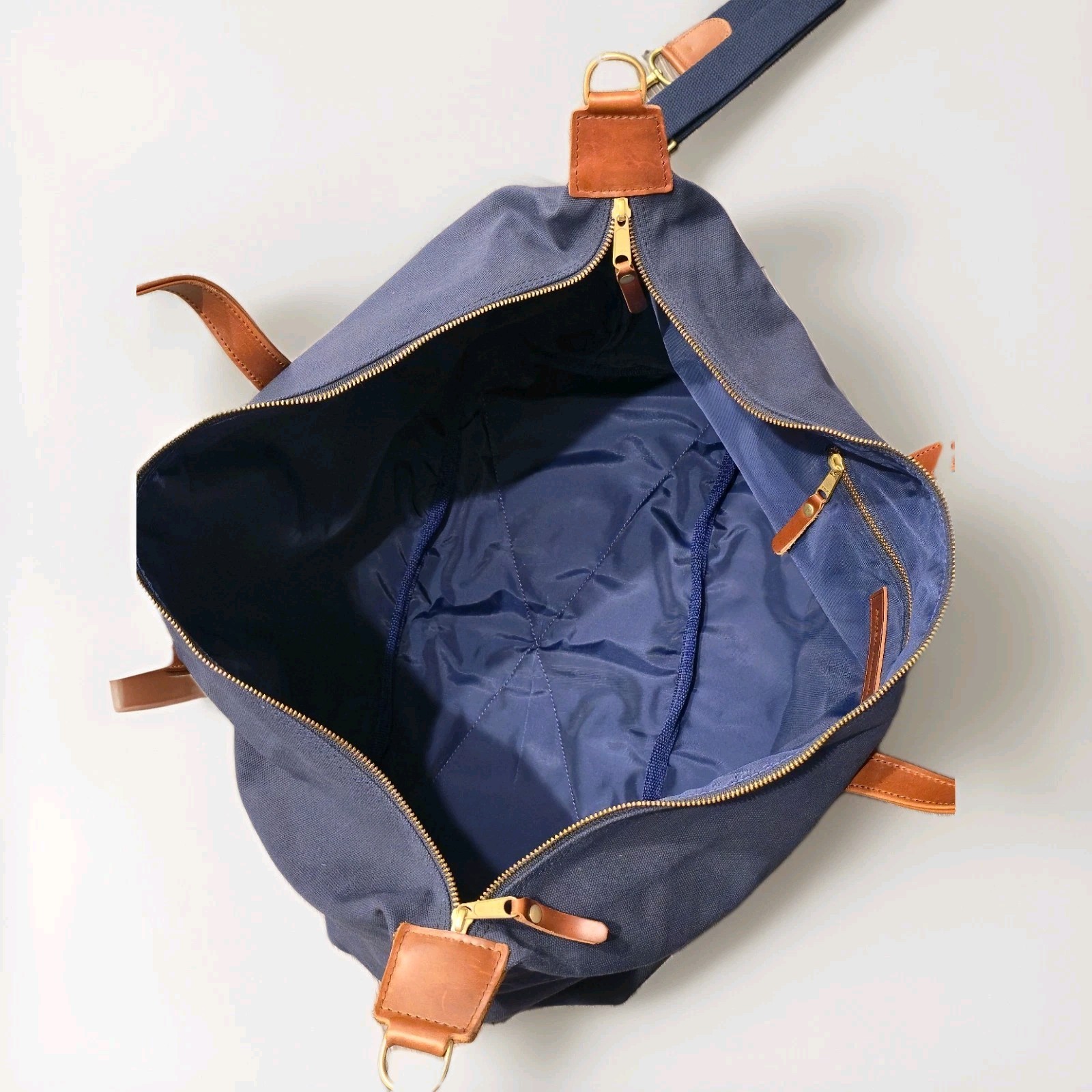 Peter Millar Crown Duffle Bag Blue Canvas Weekender Adventurer Travel 21x13x9