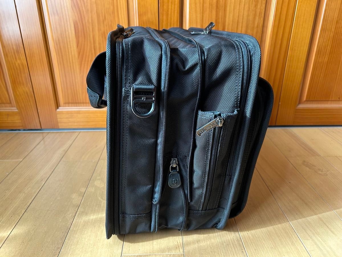 Victorinox Expandable Business Briefcase Black 31322601 NWT Repaired