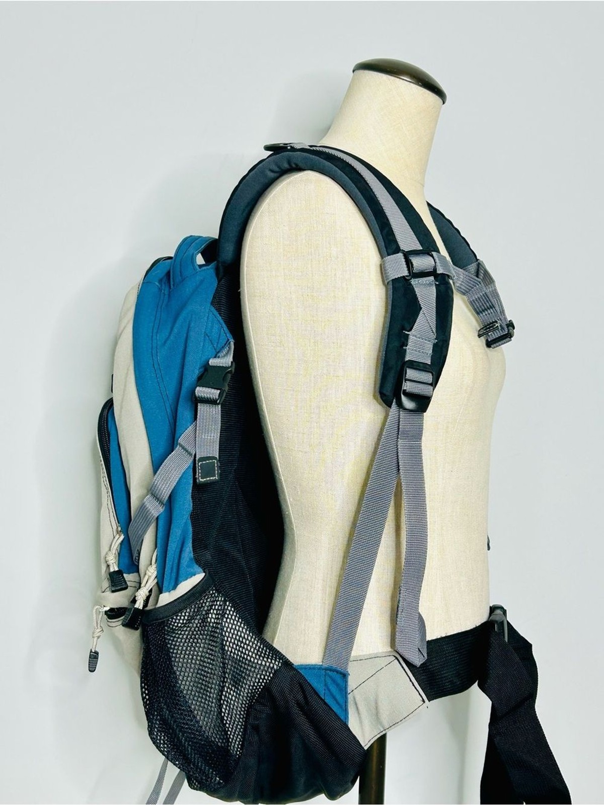 Vintage Jansport Cordillera Backpack, Y2K Technical Daypack in Blue and Grey