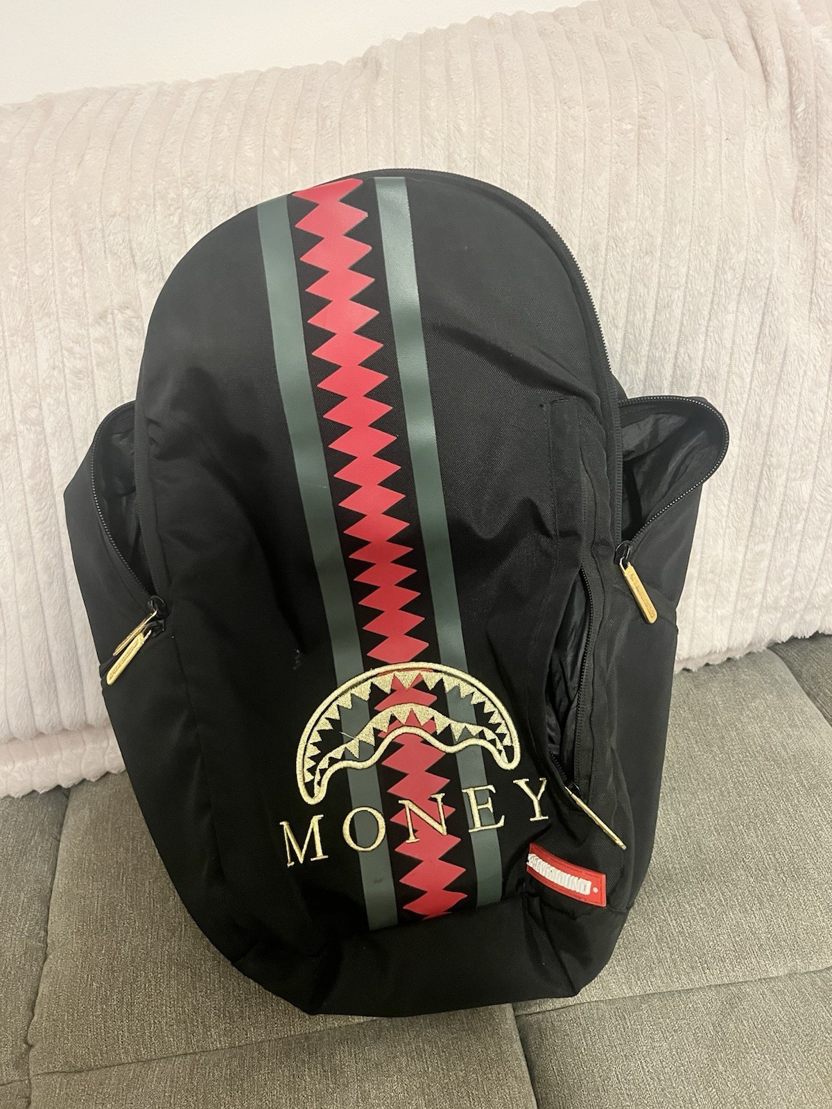 Sprayground Limited Edition Shark Money Graphic Print Backpack Black Red Zip