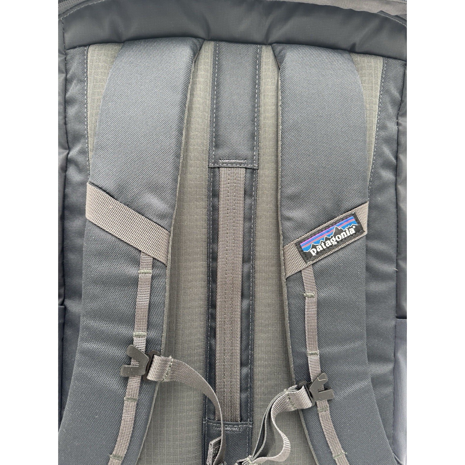 Patagonia 25L Black Hole Pack Smolder Blue NWT $150 MSRP