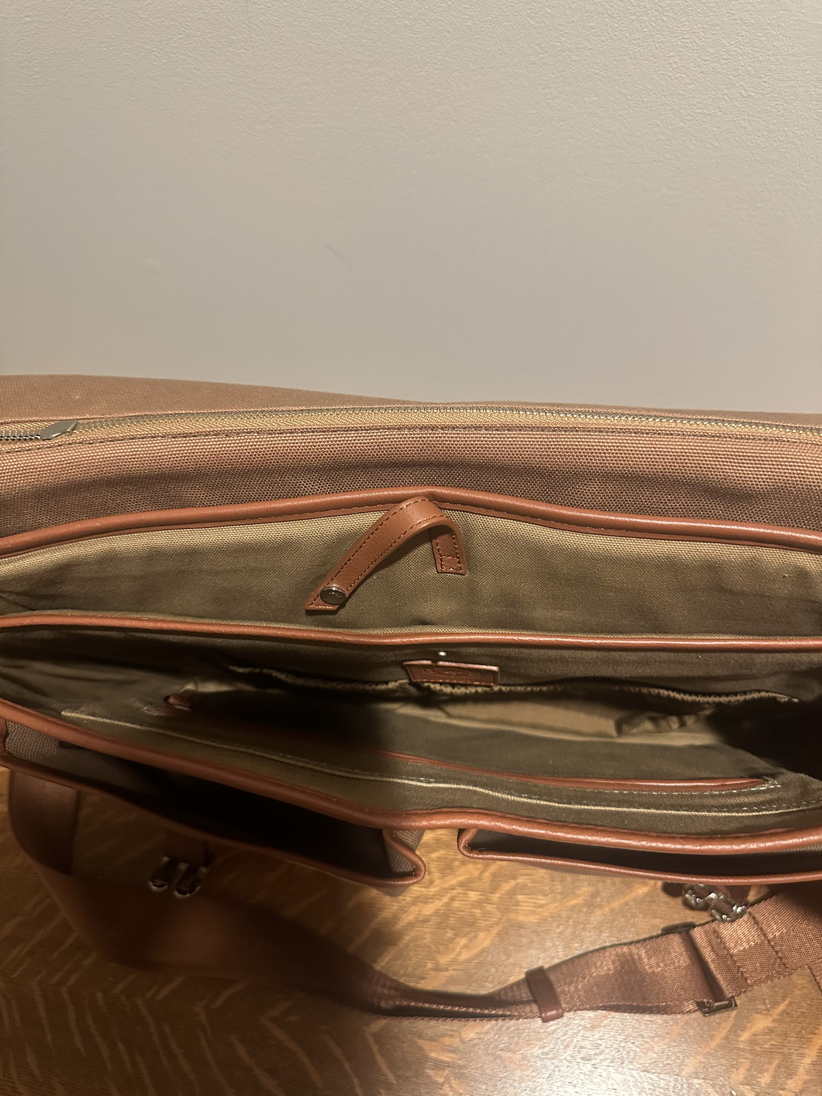 WANT Les Essentiels Organic Messenger Bag Briefcase