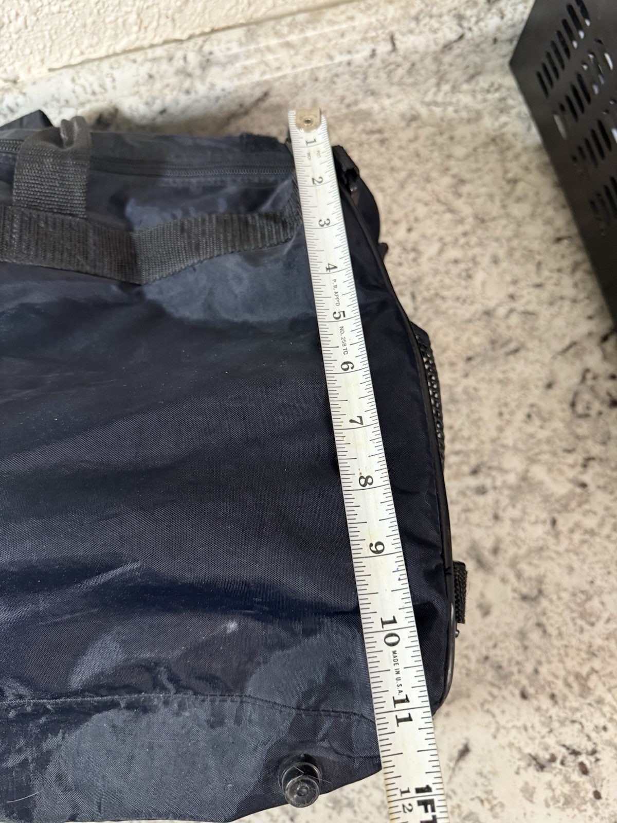 TRUE VINTAGE 90s HARLEY DAVIDSON AN AMERICAN LEGEND BLACK DUFFLE BAG Read