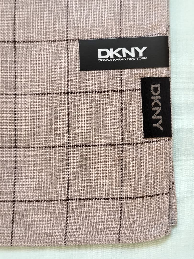 DKNY Men’s Handkerchief Beige Plaid 47.5cm Cotton Made in Japan