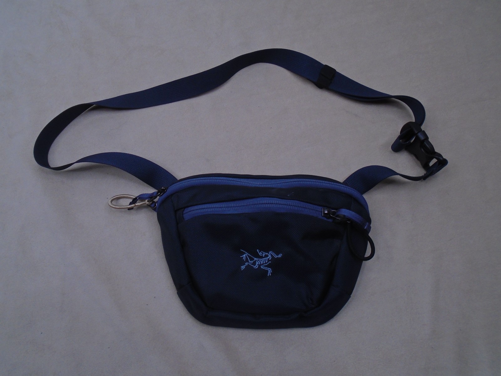 Arc’teryx Maka 1 Waistpack Crossbody Bag Belt Bag Blue Logo Fanny Pack Hiking