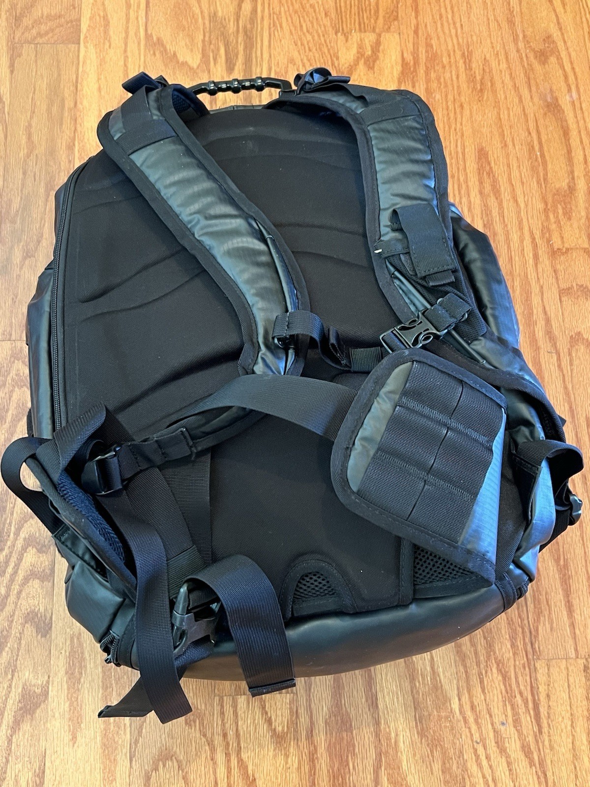 Oakley Kitchen Sink LX Designer Backpack Shiny Stealth Black Military Bag Luxury