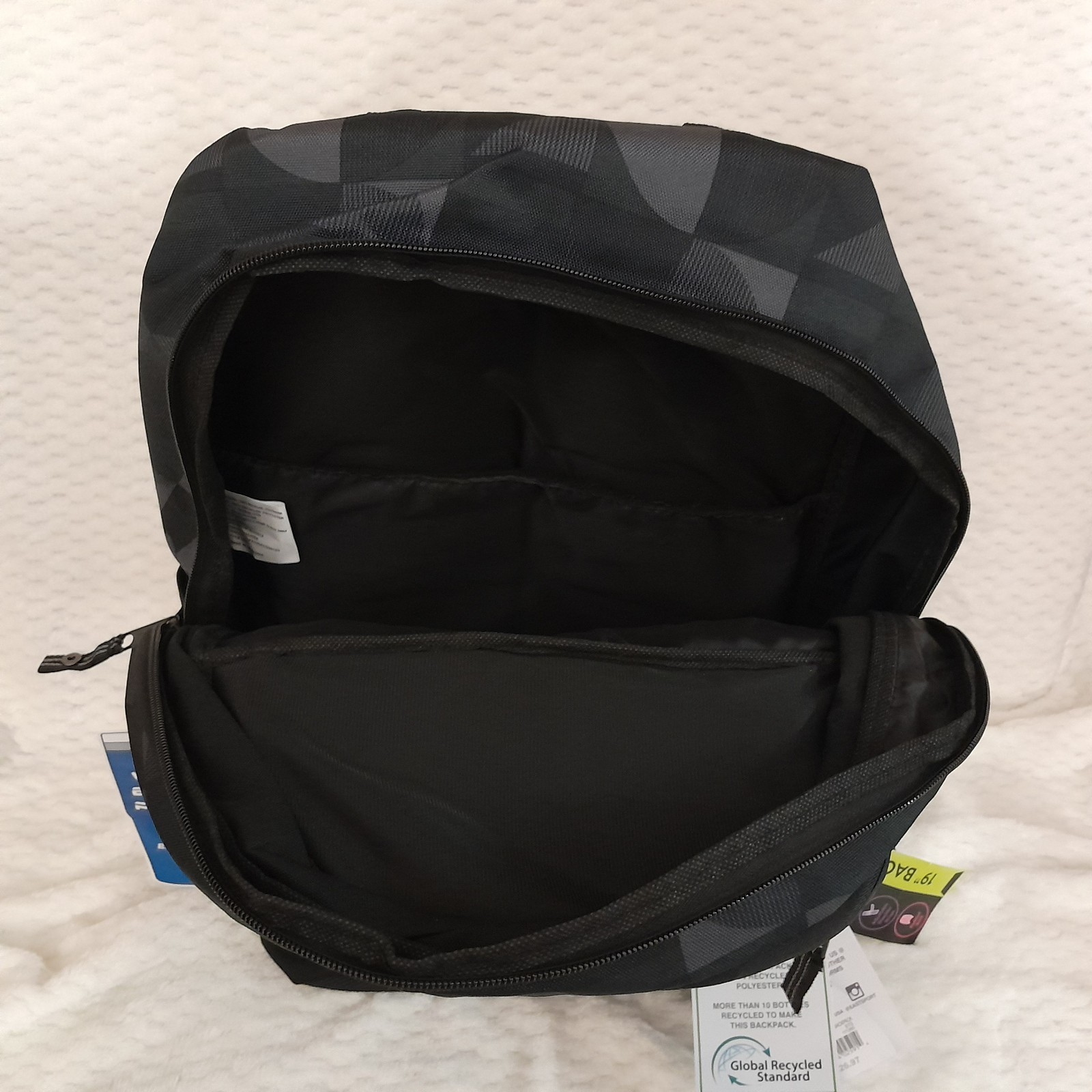 Eastsport Unisex Pro 19″ Backpack Expandable Recycled Studio Geo Black Gray