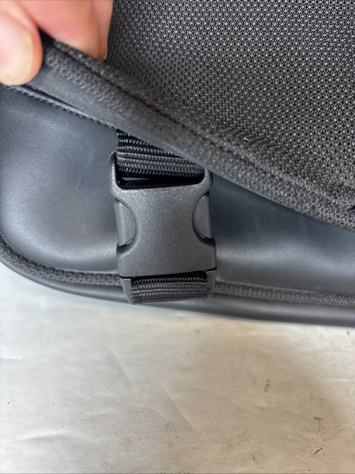 Tumi T2 Ballistic Black Messenger Briefcase Laptop Bag Nylon Black Shoulder