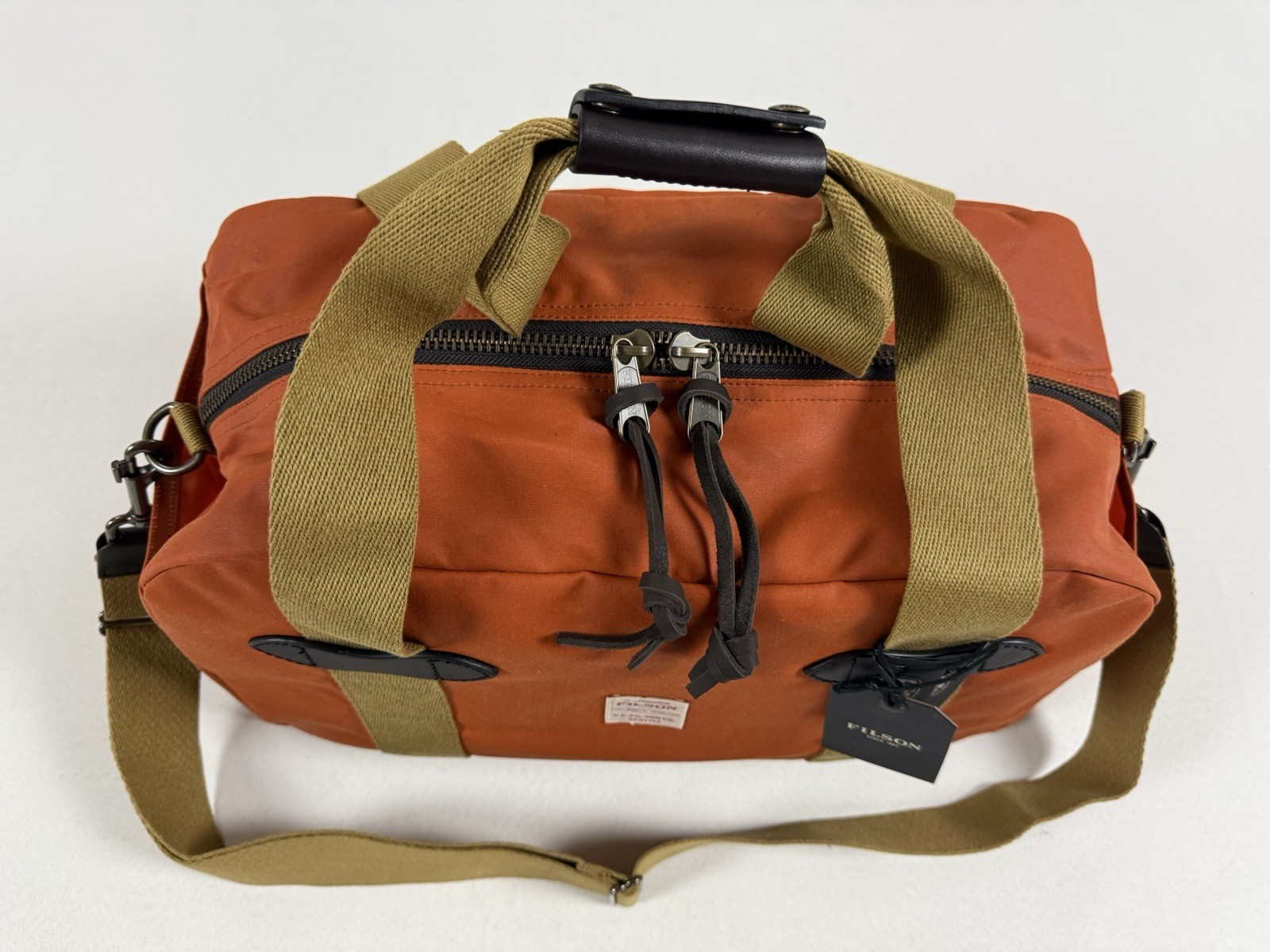 FILSON SMALL TIN CLOTH DUFFLE BAG RUST OS NWT