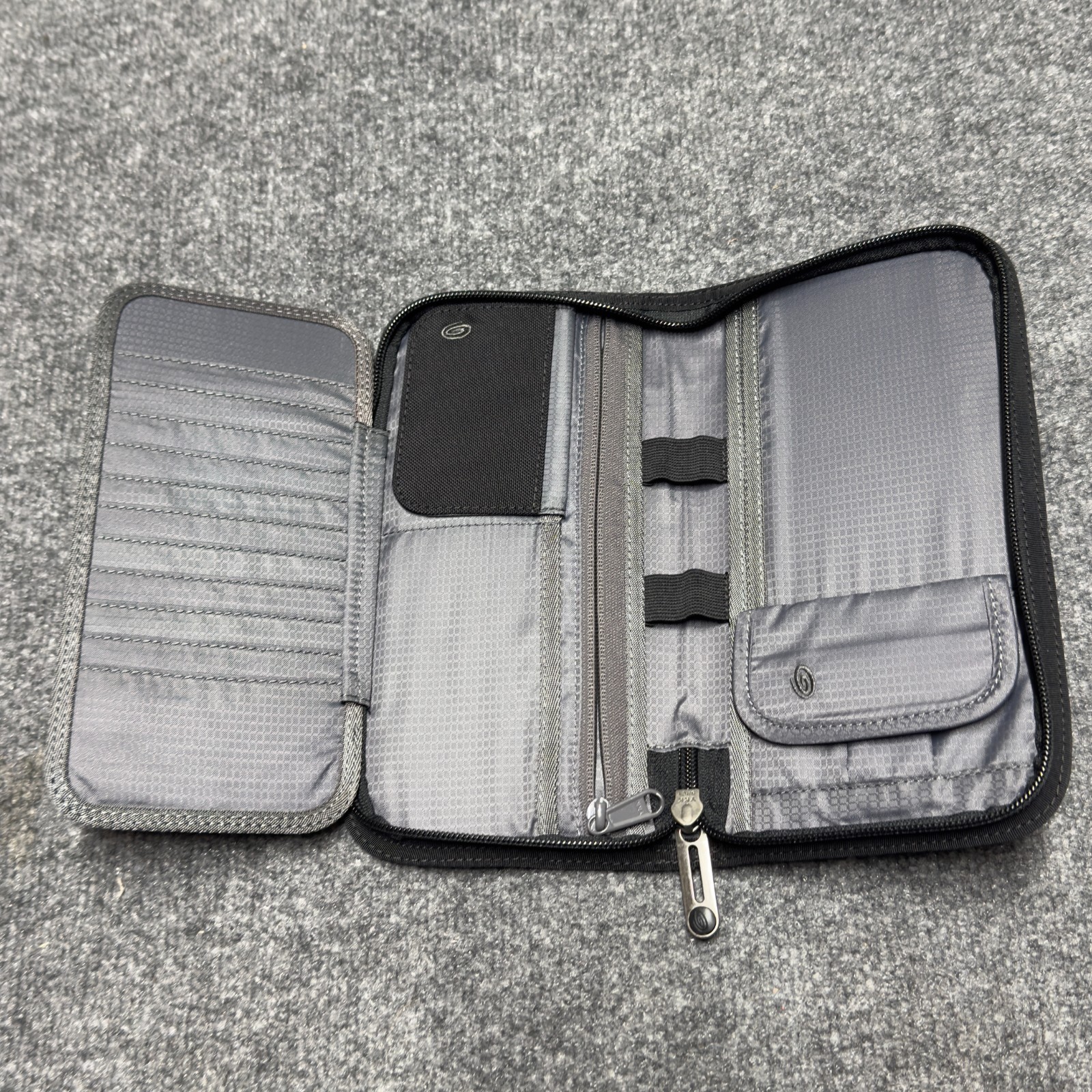 Timbuk2 Travel Passport Wallet Black Nylon Zipper 5″x10″