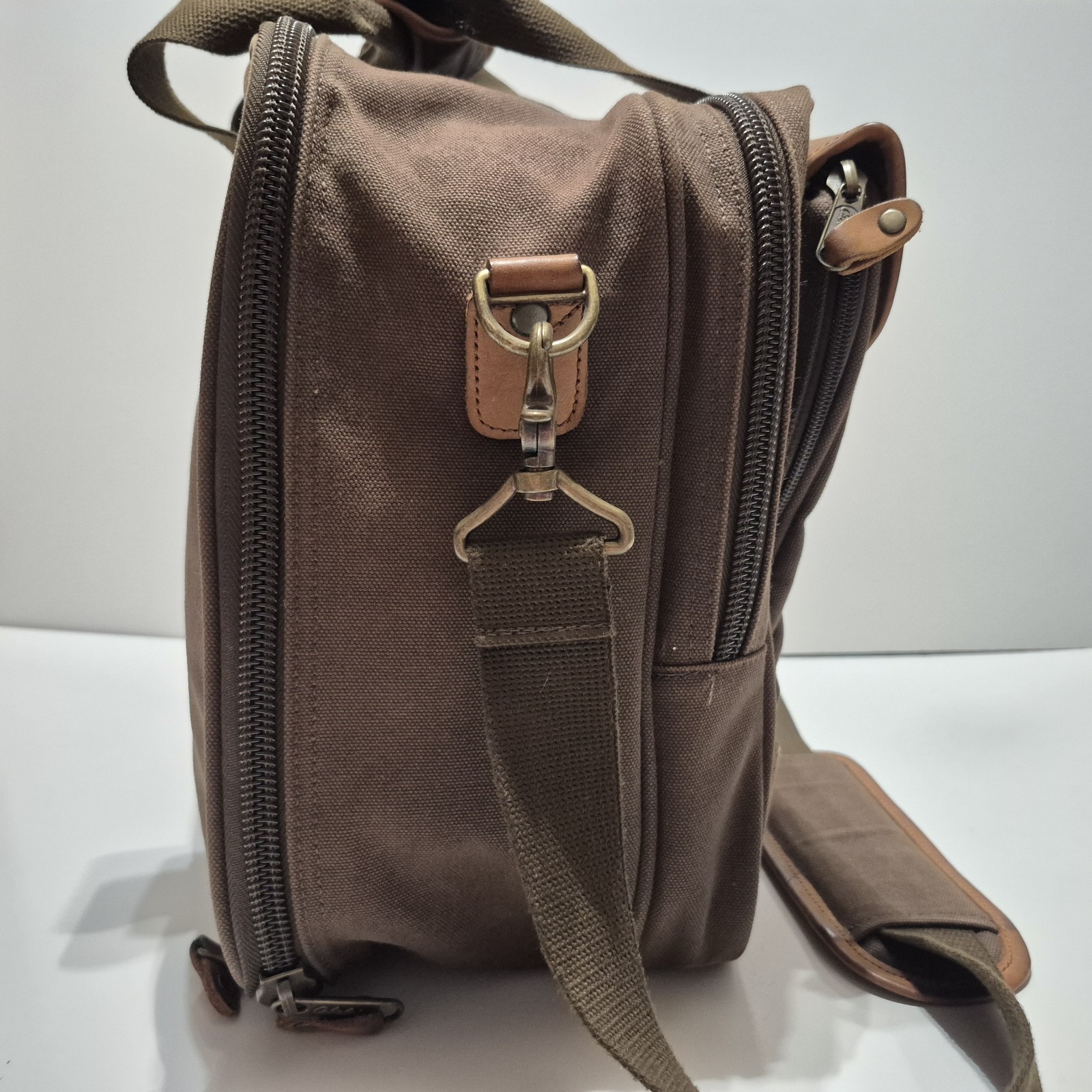 Cabela’s Brown Canvas Leather Large Messenger Laptop Carryon Travel Luggage Bag