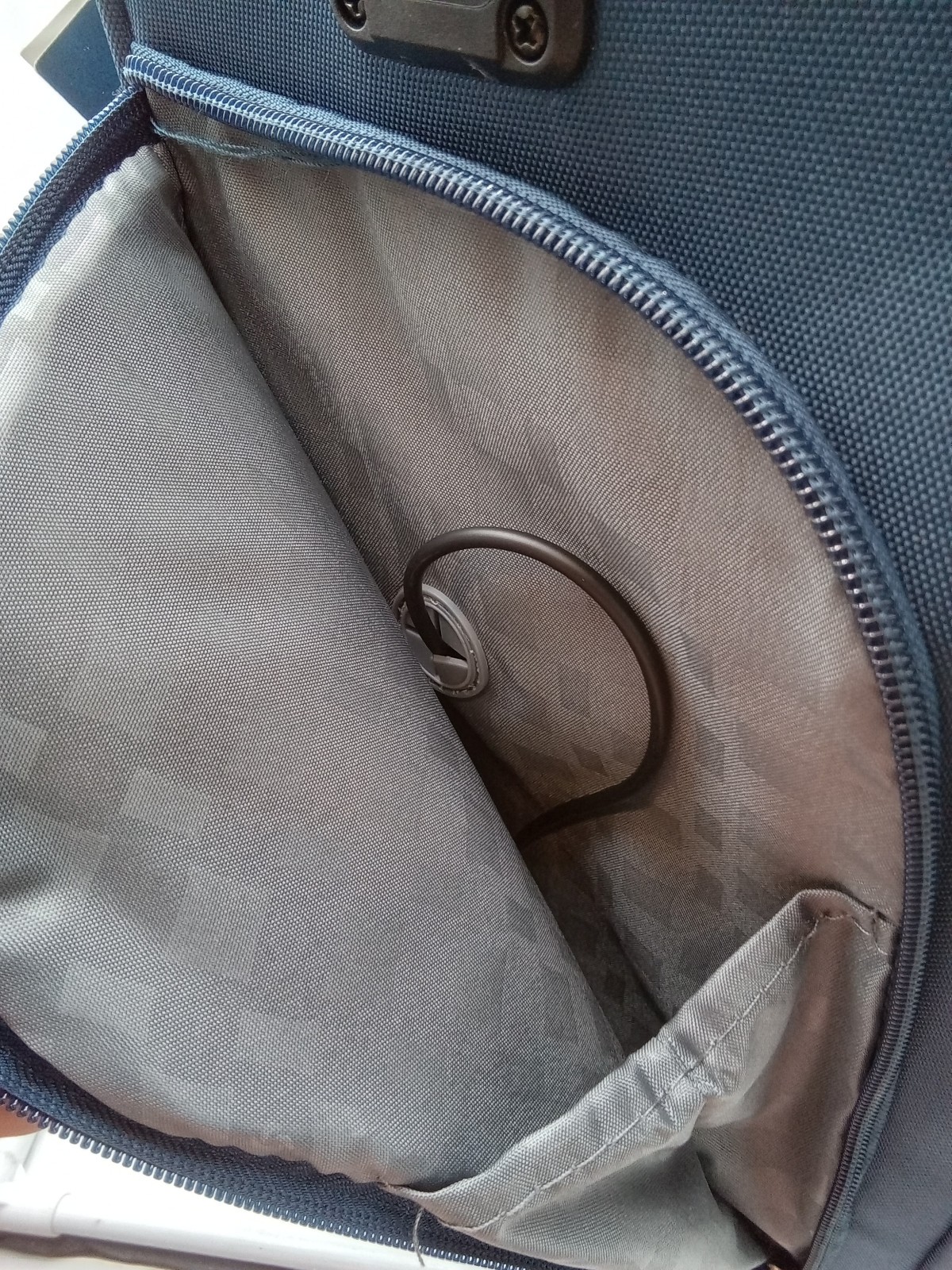 Samsonite Underseat Carry-On Spinner with USB Port Ocean One Size U4