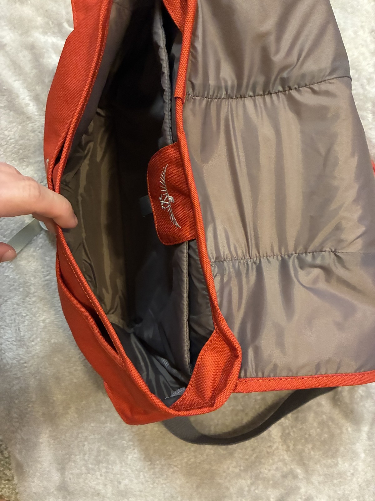 Osprey Backwoods Red Messenger Bag Adjustable Strap Padded Shoulder