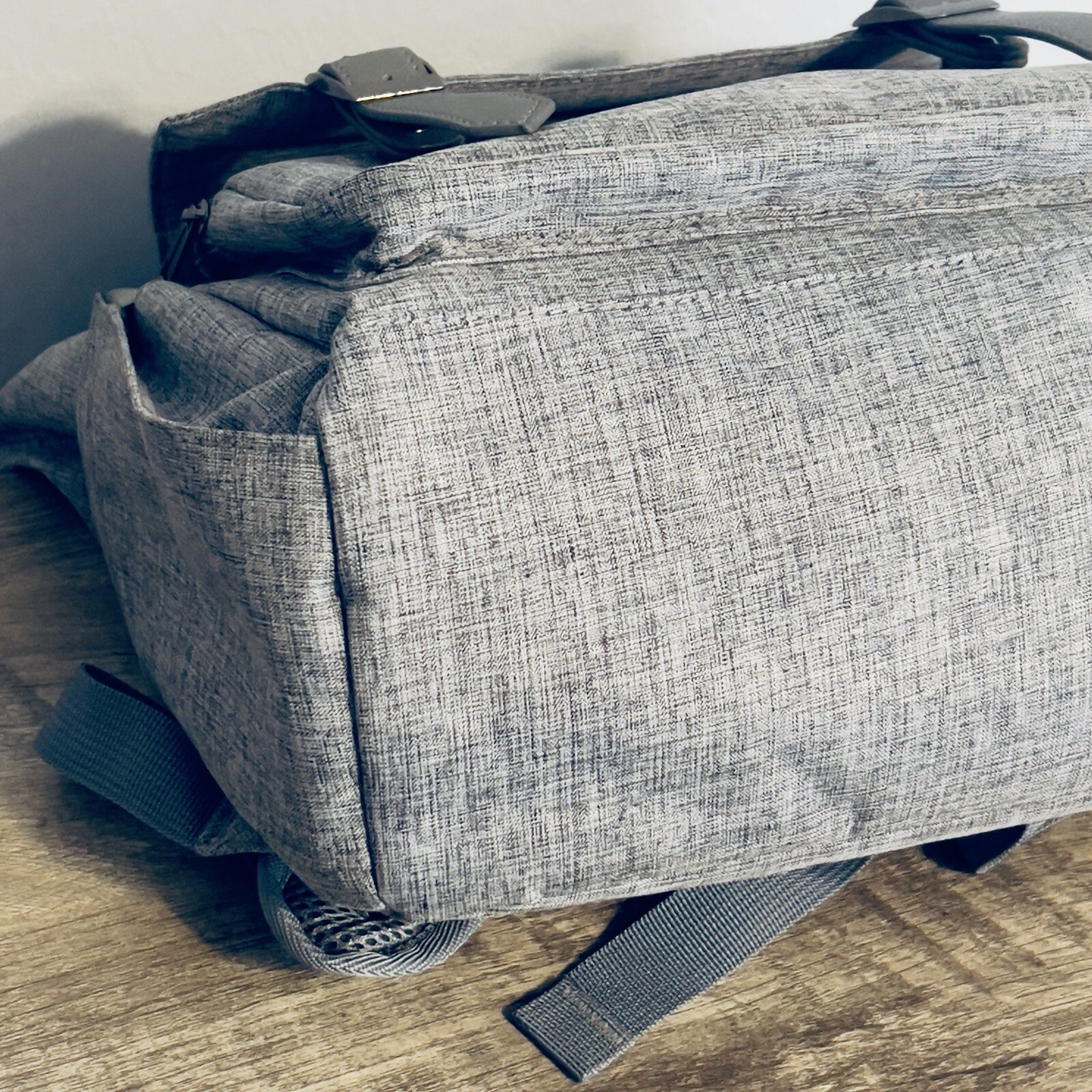 YALUNDISI Vintage Backpack With USB Travel College Laptop Flying Gray Durable