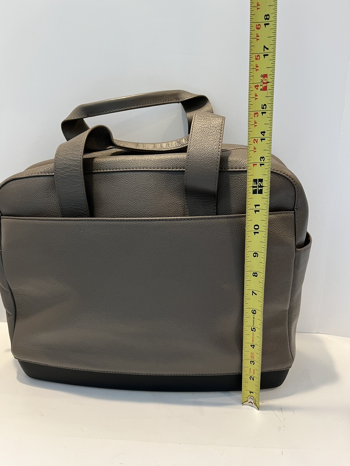 Moleskin Classic Collection Cow Leather Laptop Holder Briefcase Gray/Black