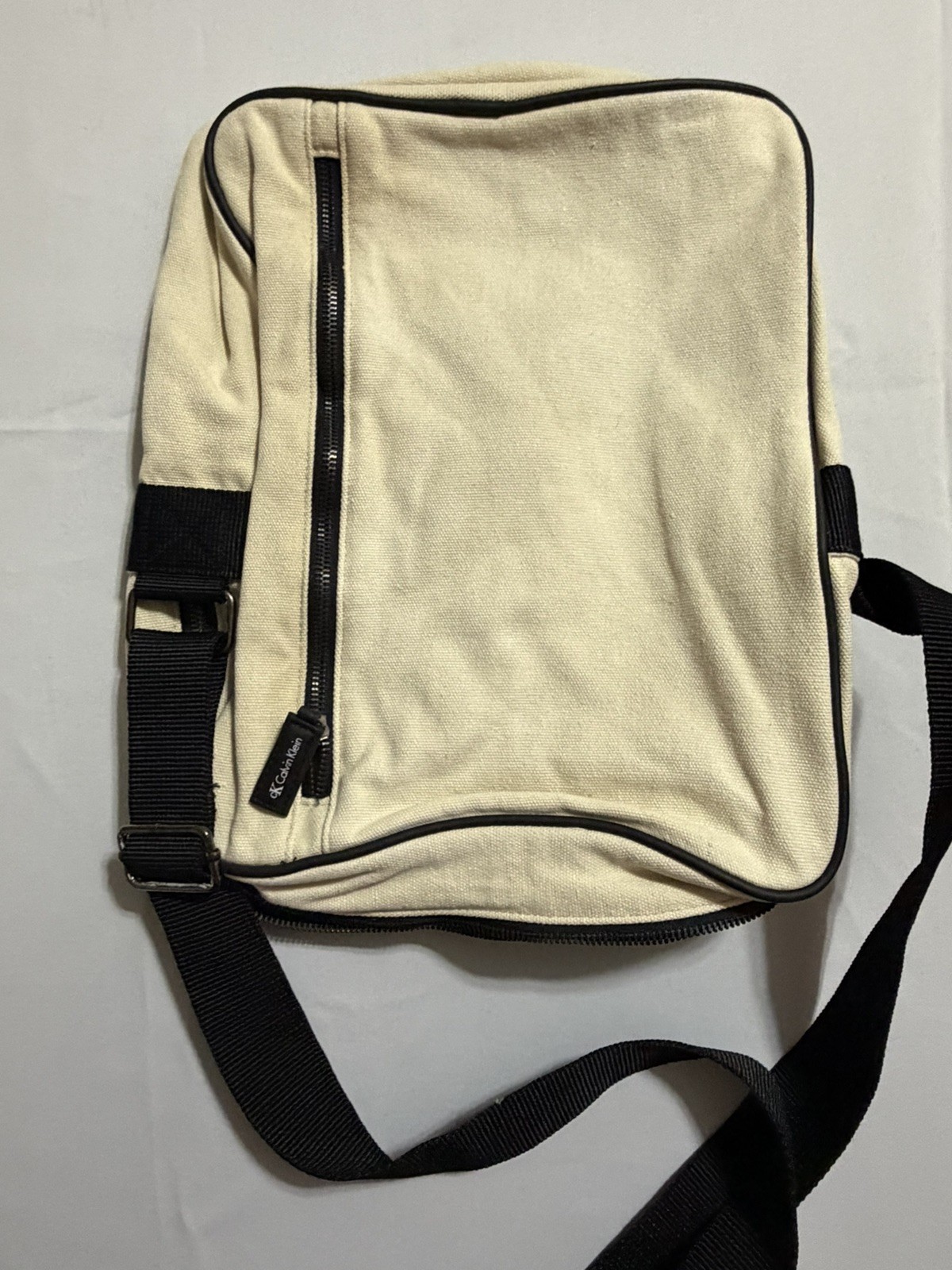 CK Men’s Calvin Klein Canvas Messenger Bag 14×10 Insulated Zipper
