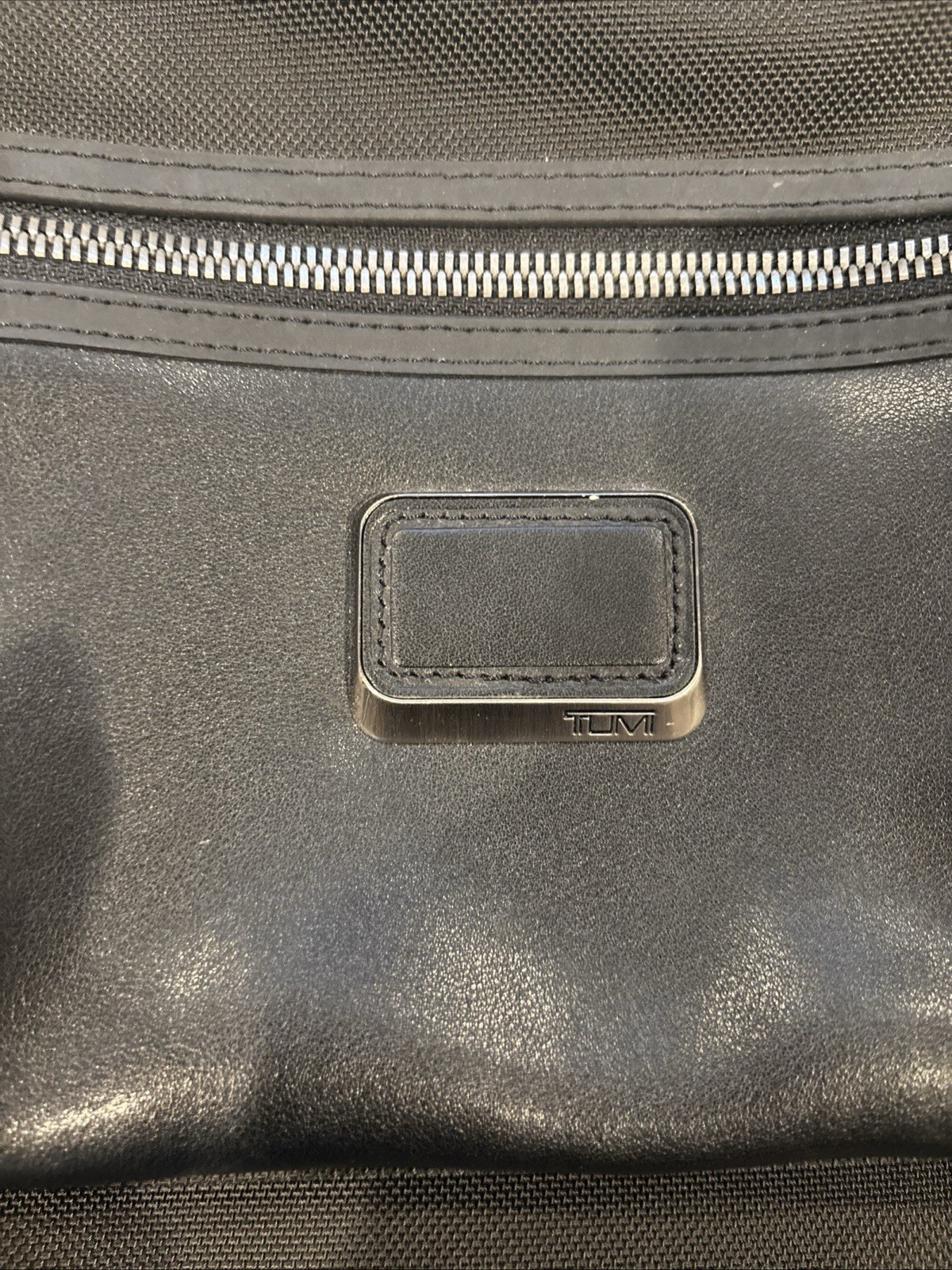 Tumi Alpha Bravo Fallon Messenger Bag Black Nylon Leather Trim Shoulder Strap