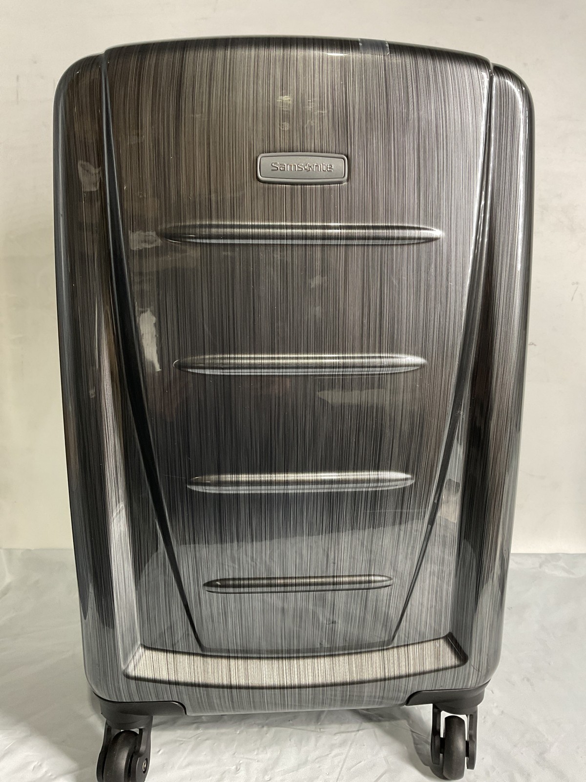 Samsonite Winfield 2 Hardside Luggage Charcoal Carry On 20 Inch U11